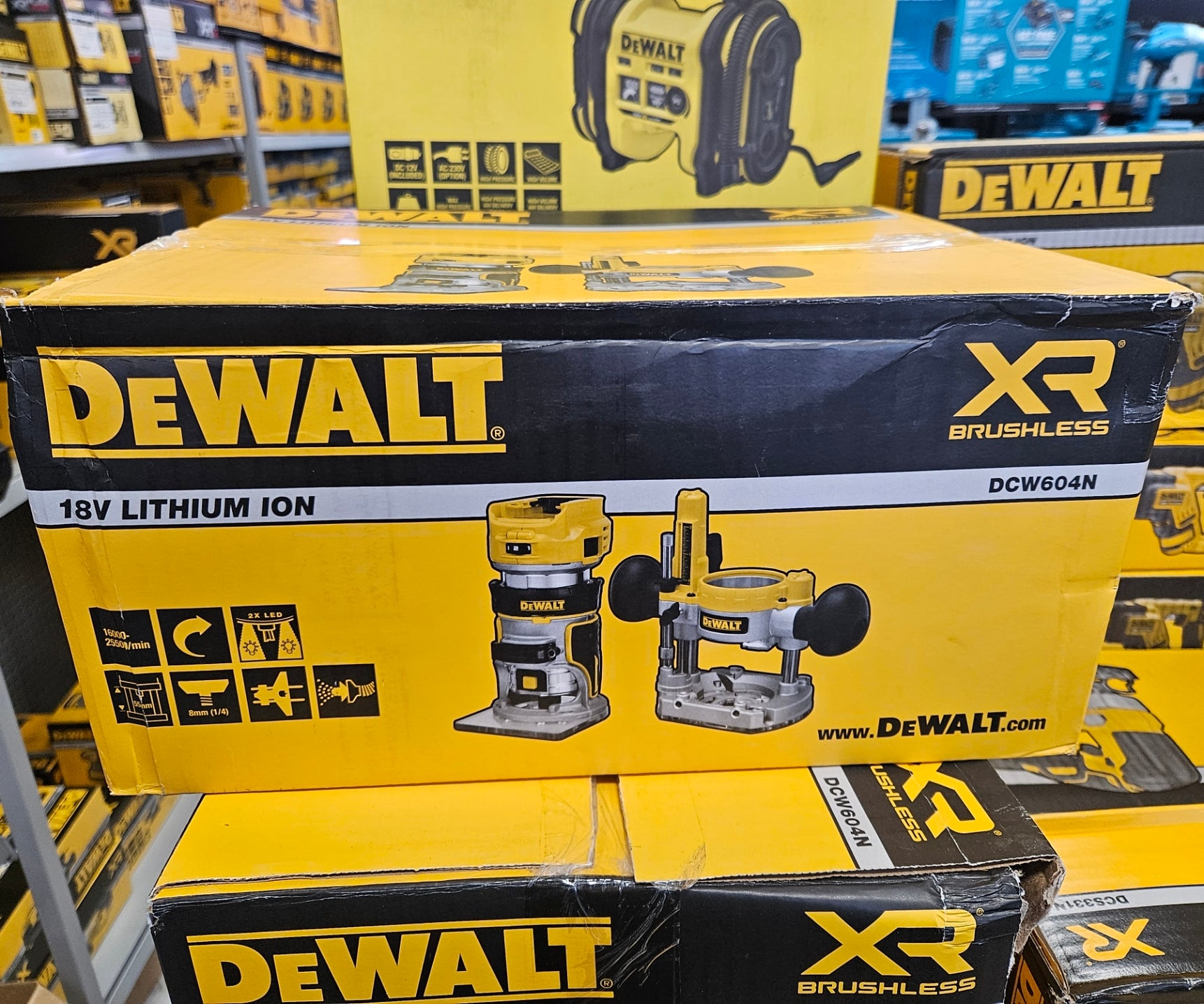 Dewalt 18V XR Li-Ion BRUSHLESS 8mm Router with Plunge Base - Bare Unit