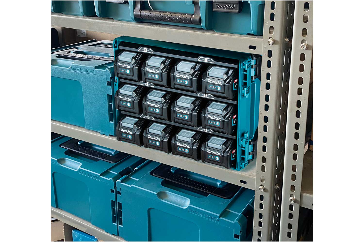 Makita 40V XGT12PORT CHARGER 1914U9-5