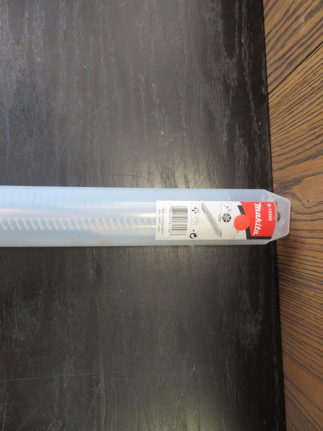 Makita 30MM HEX SELF SHARPENING BULL