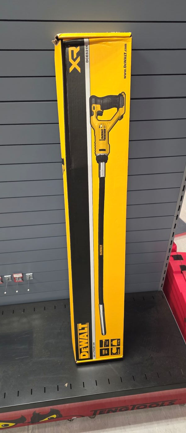 Dewalt 18V XR Concrete Vibrator