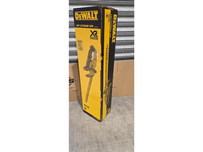 Dewalt 18V XR 55CM Hedge Trimmer - Bare unit