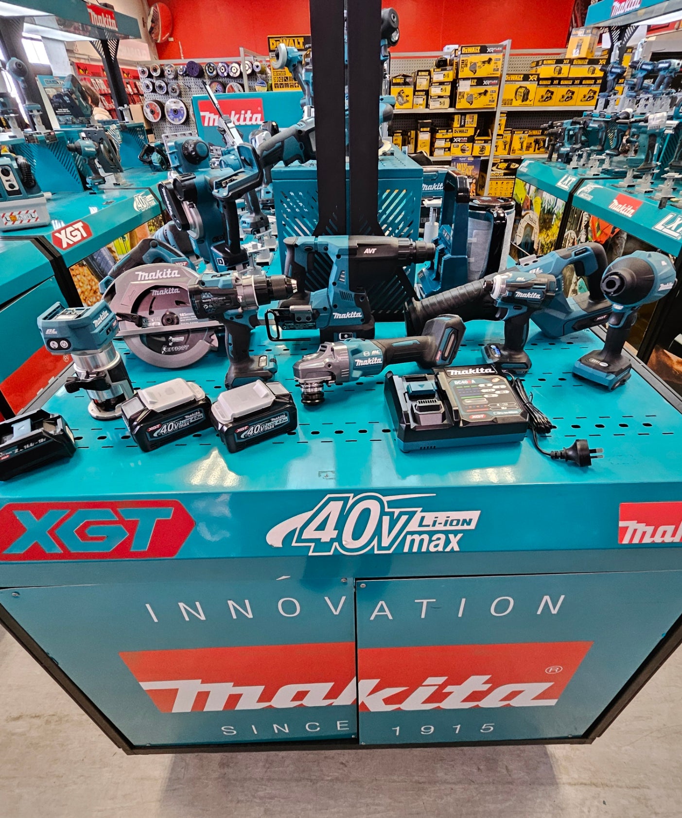 Makita XGT 8PC KIT 2x 4Ah