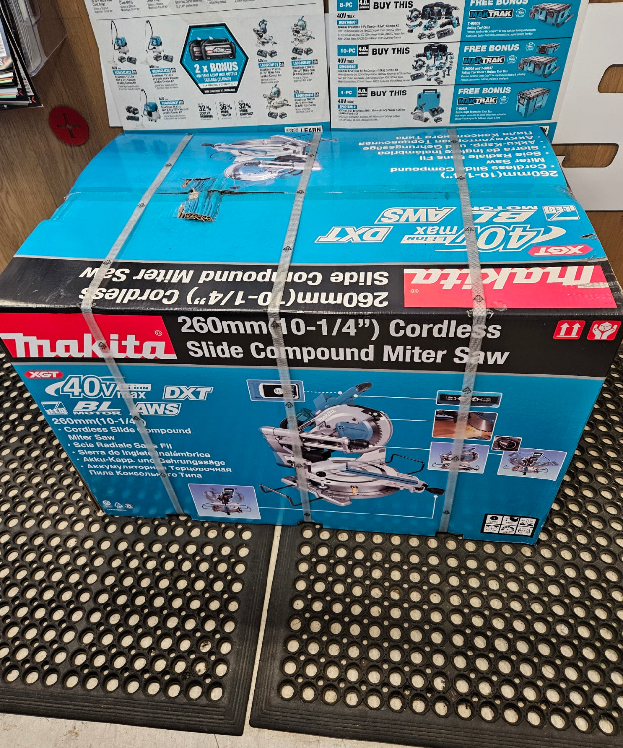 Damaged Box LS004GM101 40Vmax XGT Brushless 260mm (10-¼") Slide Compound Mitre Saw kit