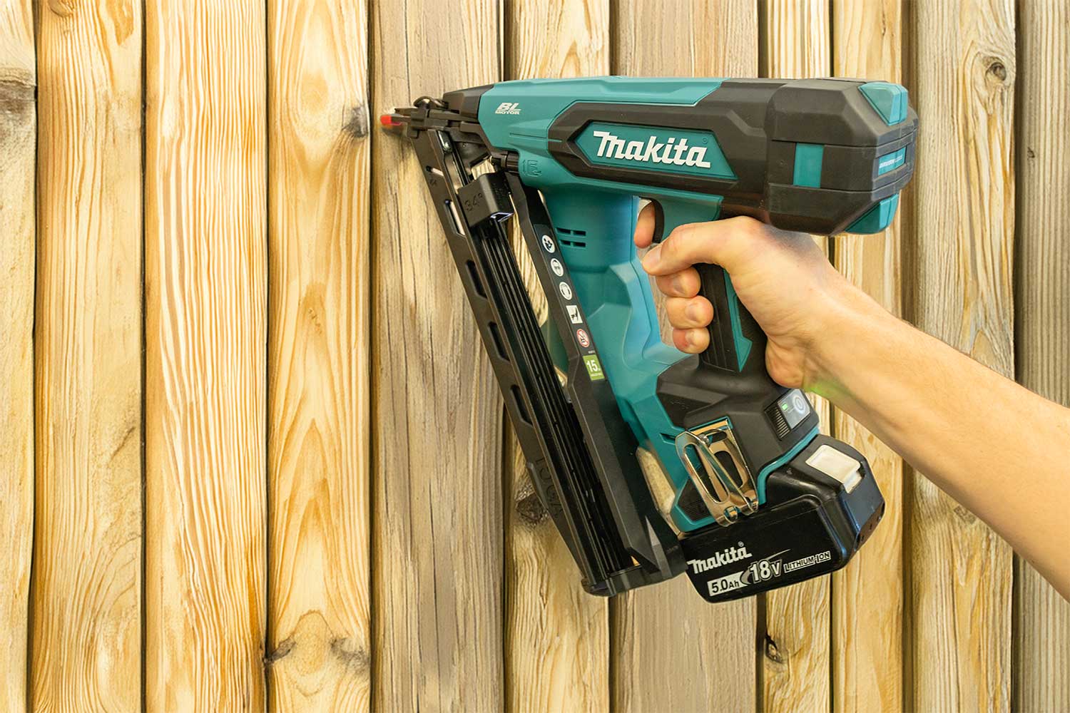 Makita 18V LXT 15GA DA Brad Nailer
