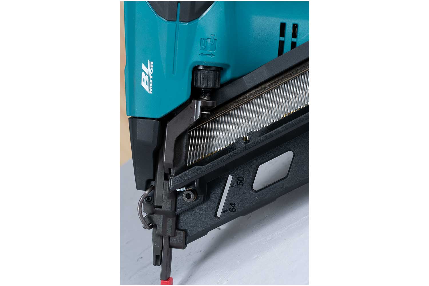 Makita 18V LXT 15GA DA Brad Nailer