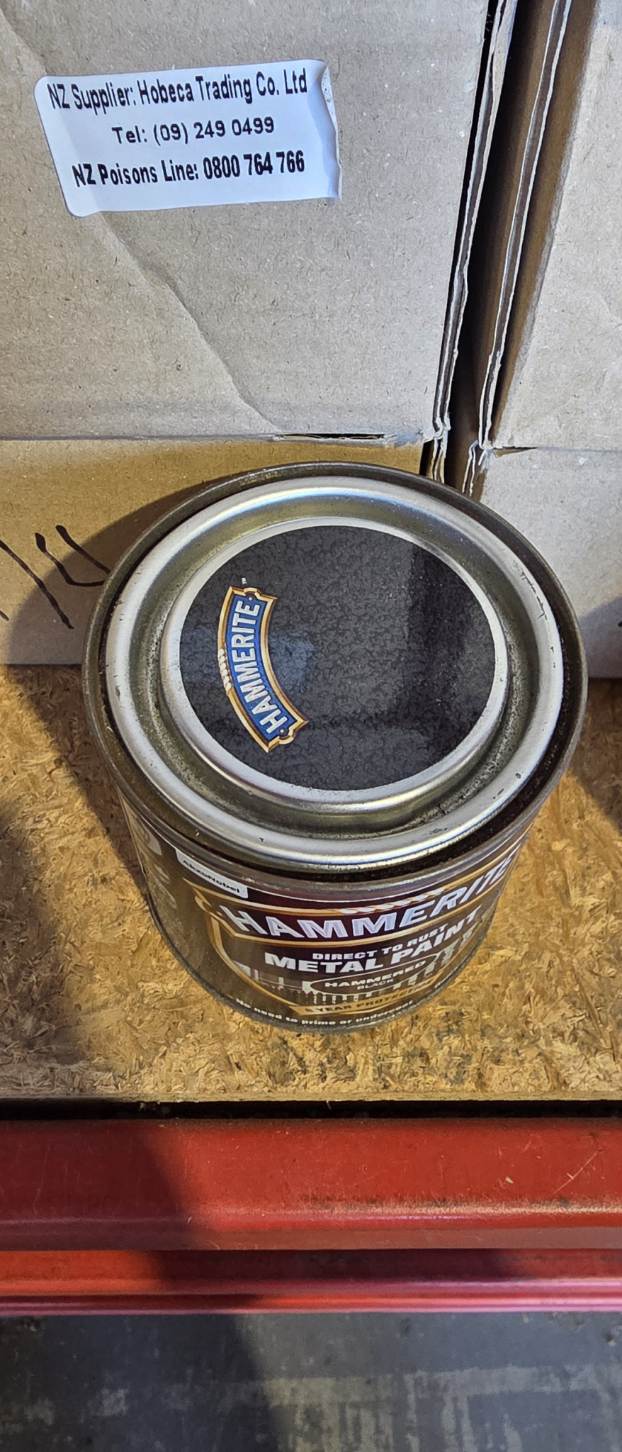 Damaged Tin Hammerite Hammered 250 mL Black