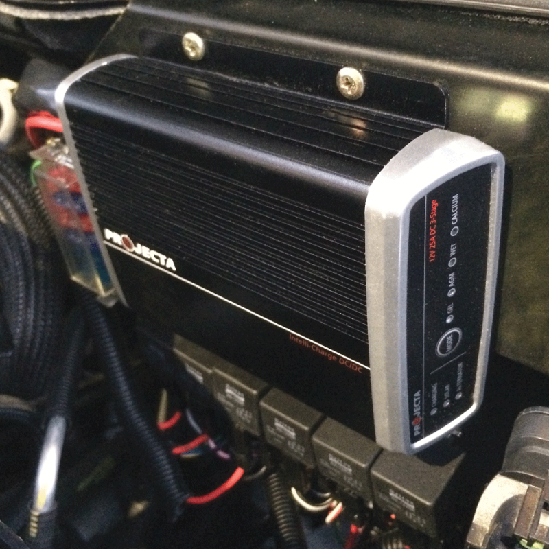 Projecta DC Battery Charger 12-24V 25A