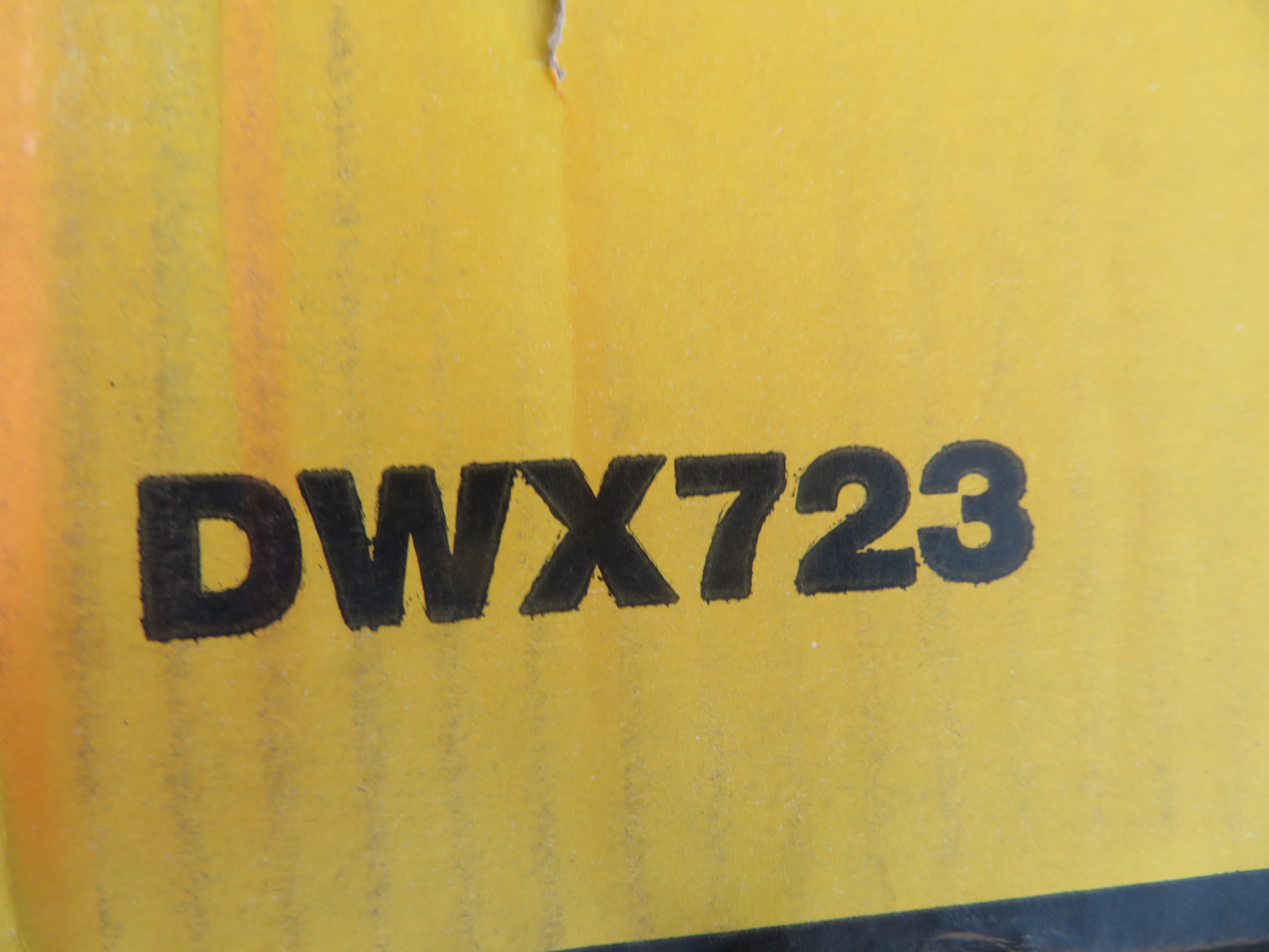 DEWALT Mitre Saw Stand 1.7 metre beam extends to support