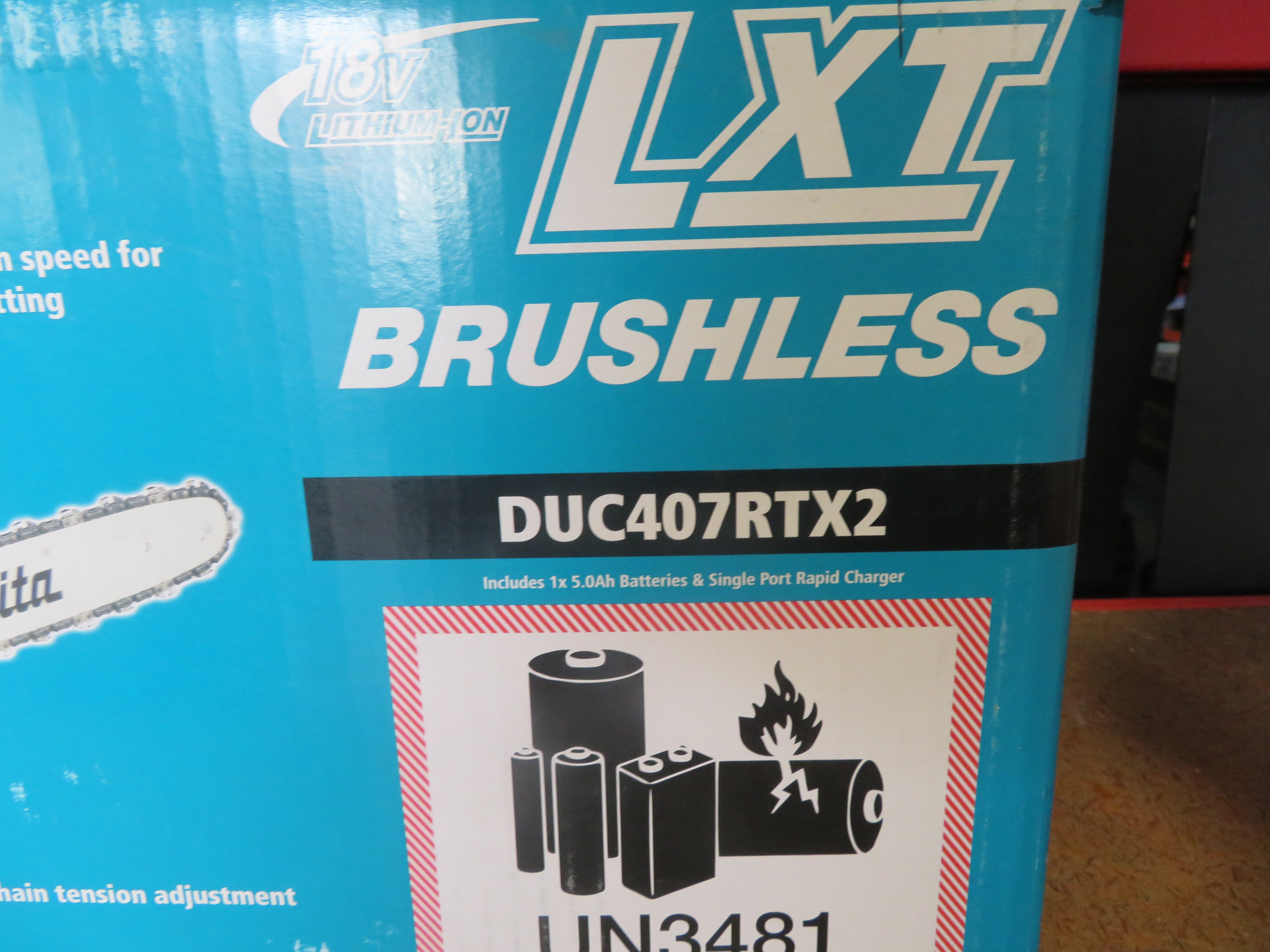 Makita 18V Lxt Brushless 40Cm 16 inch Chainsaw With 1X 5.0Ah