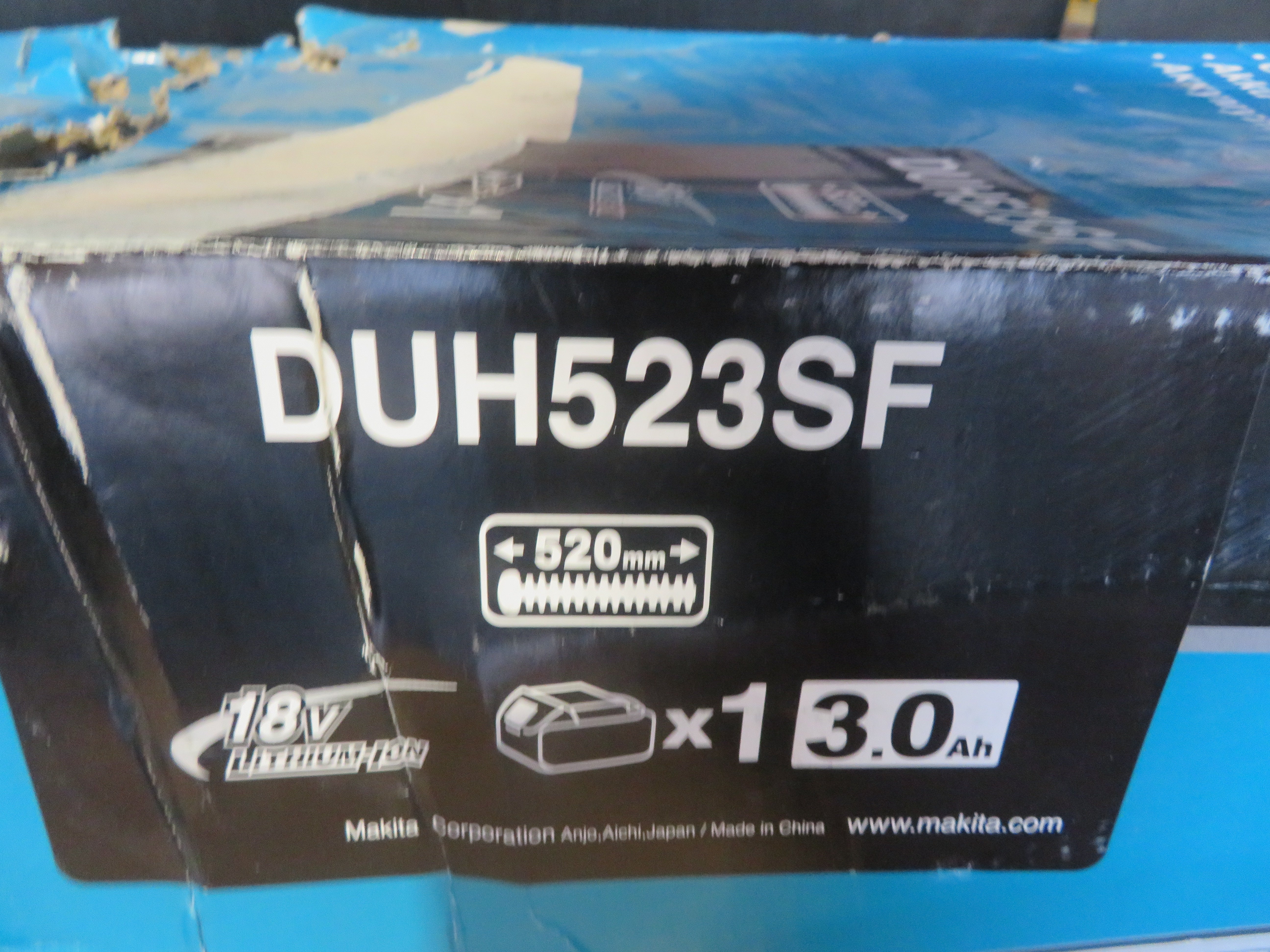 Makita 18V Cordless Hedge Trimmer Kit