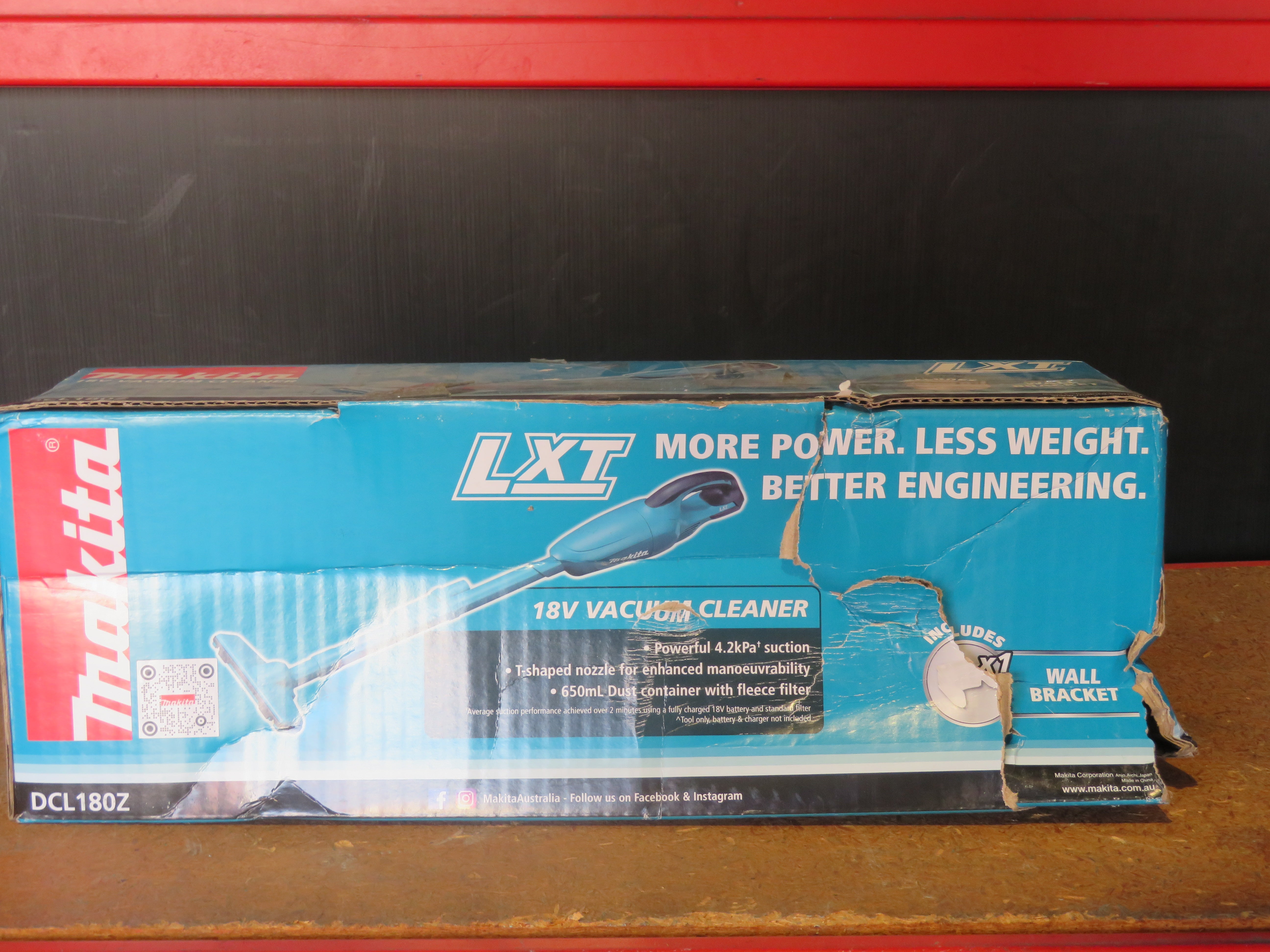 Makita 18V LXT Vacuum