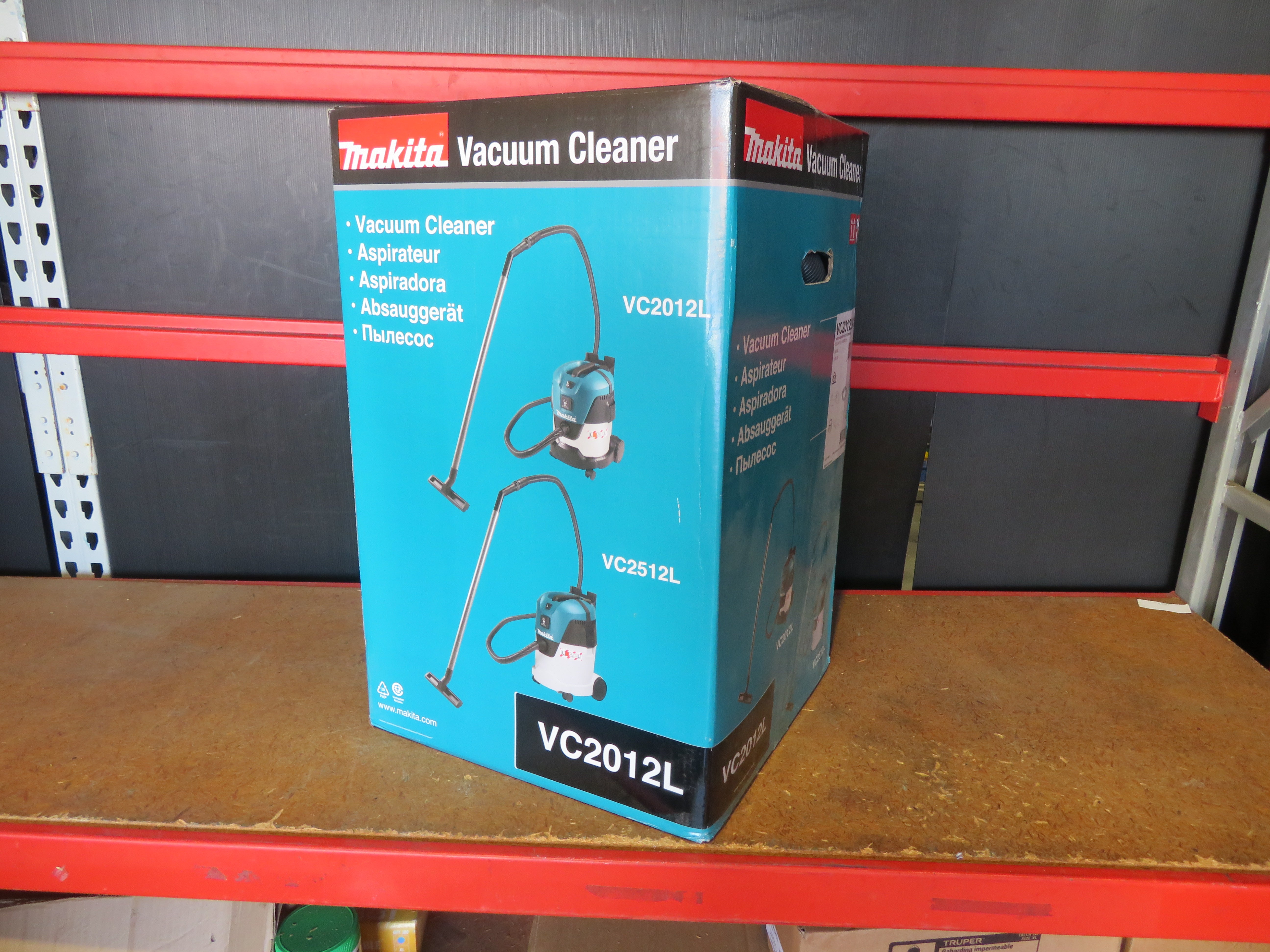 Makita VACUUM CLEANER 20L