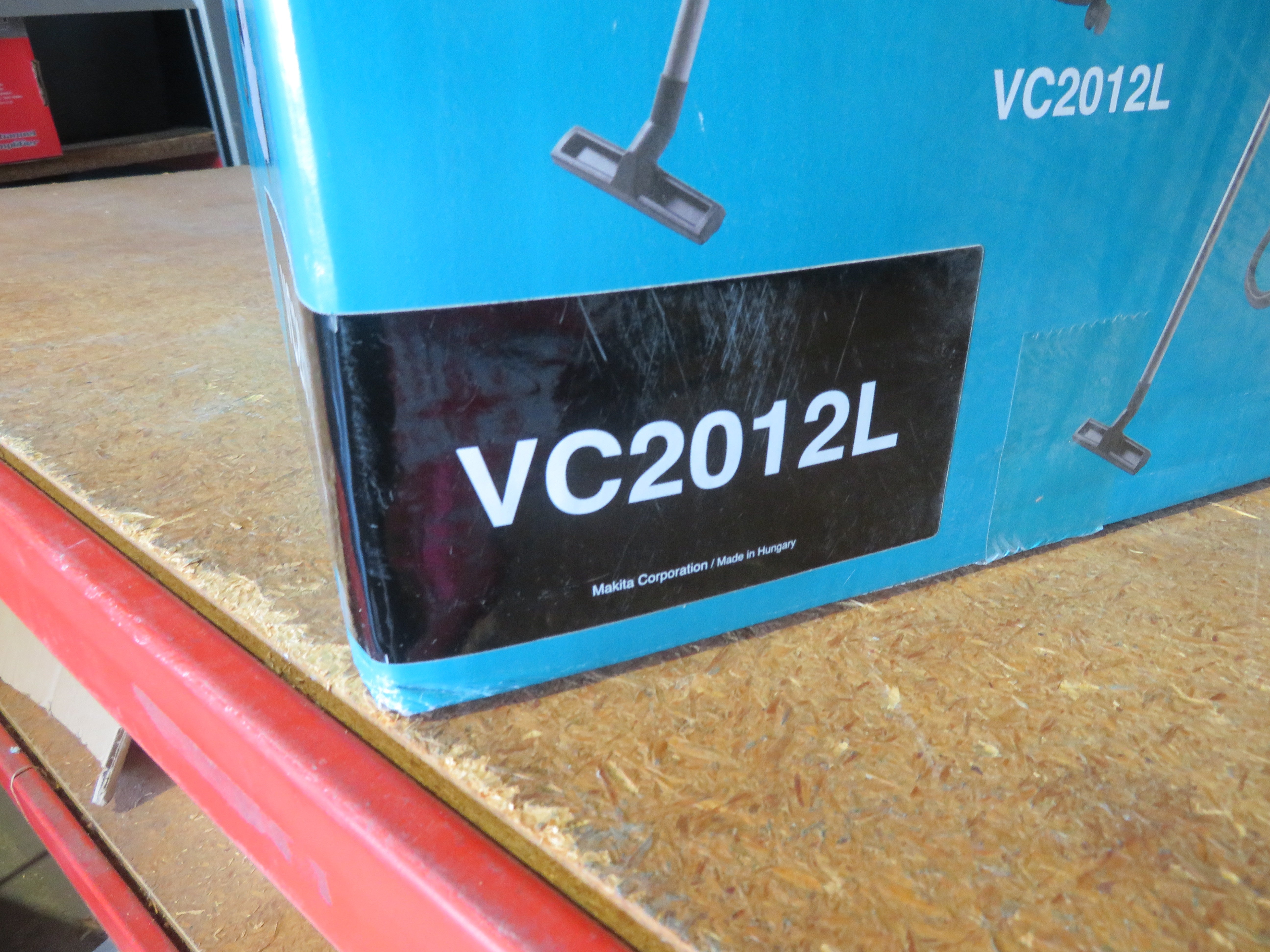 Makita VACUUM CLEANER 20L