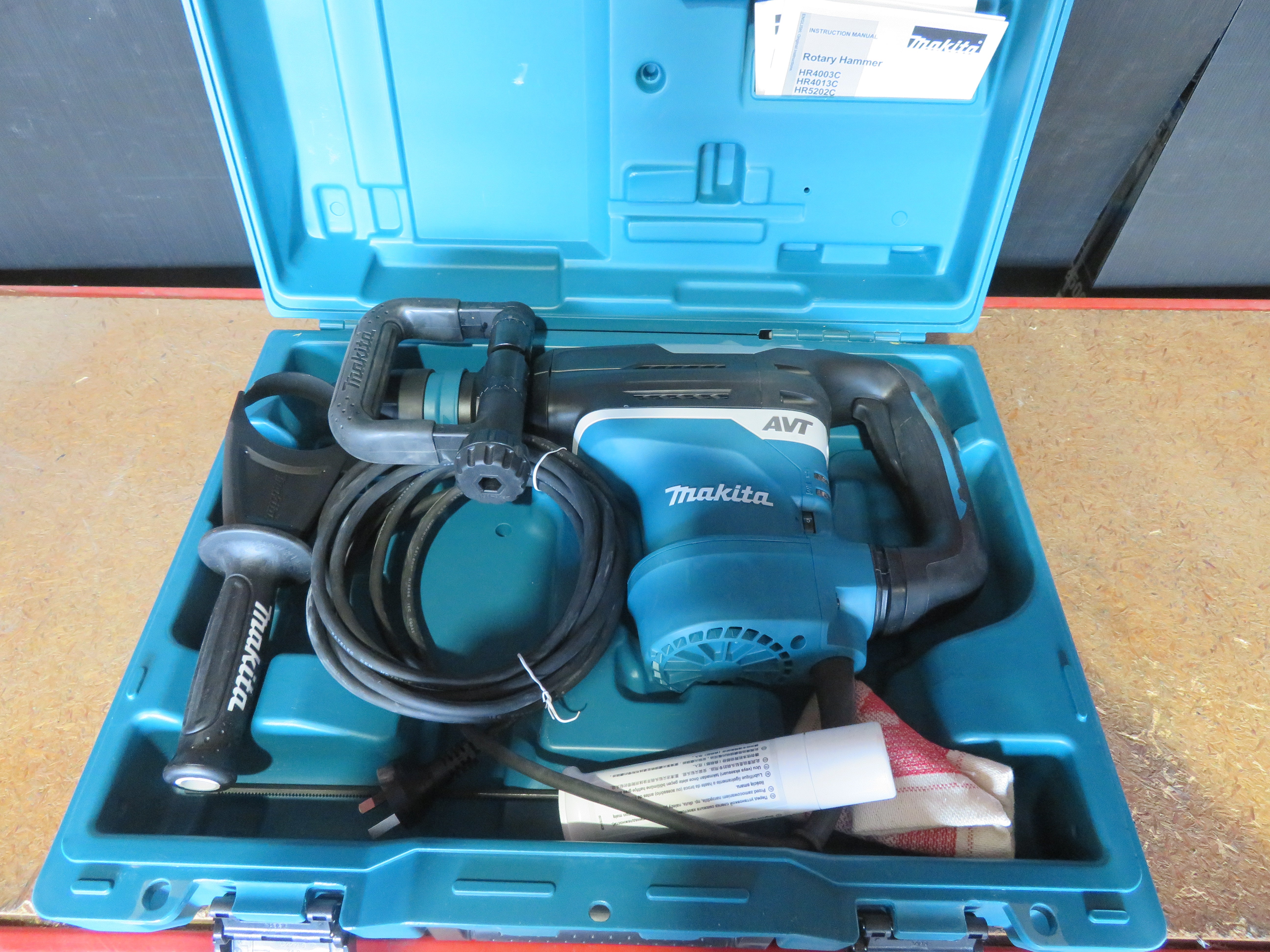 Makita 40mm Sds Max Rotary Hammer Drill