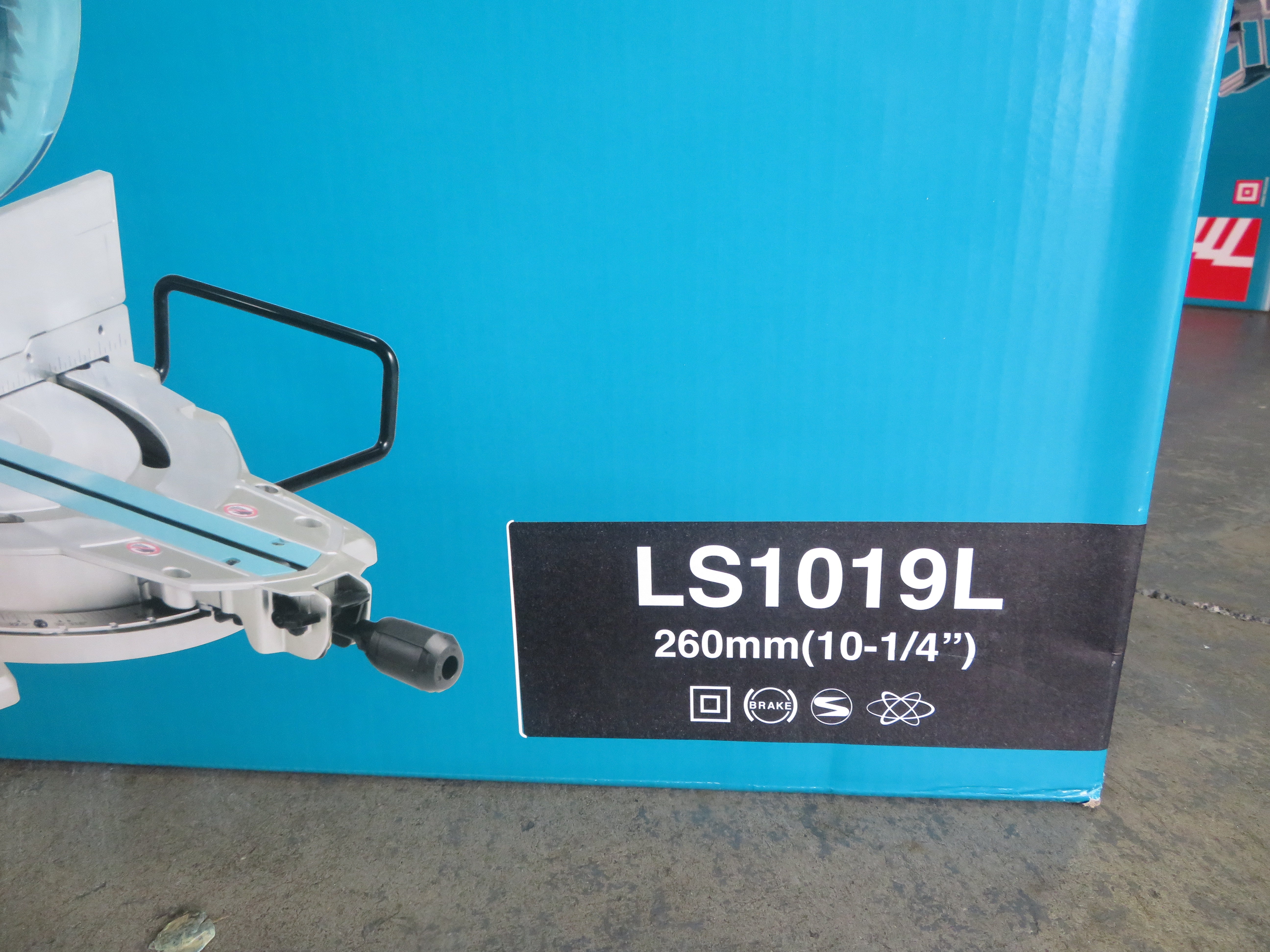 Makita Slide Compound Saw 255mm Laser