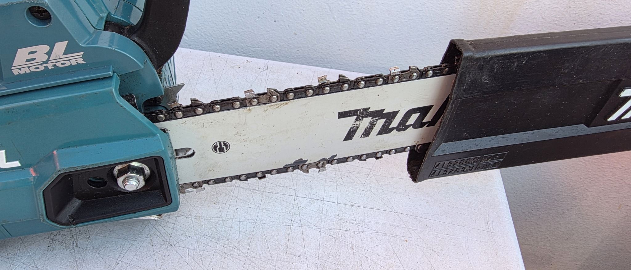 Makita 18Vx2 Bl Chainsaw Top 14 in Ex Demo