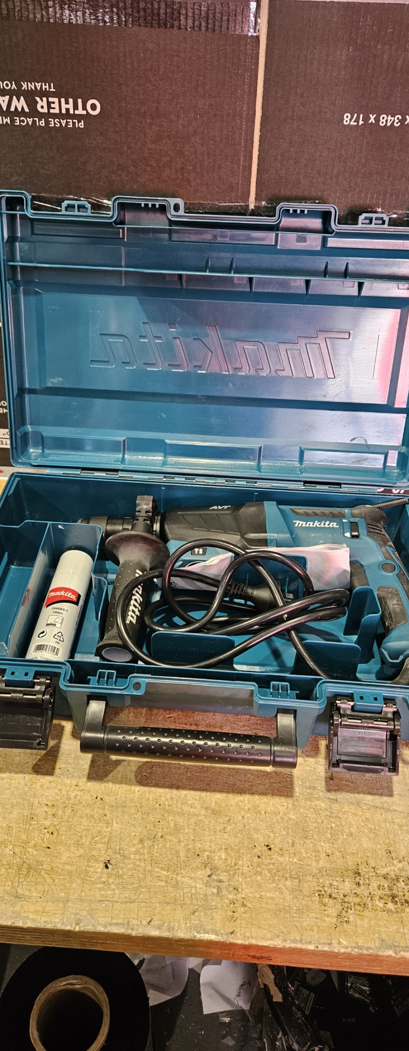 Makita ROTARY HAMMER 26MM 3 MODE AVT Ex Demo