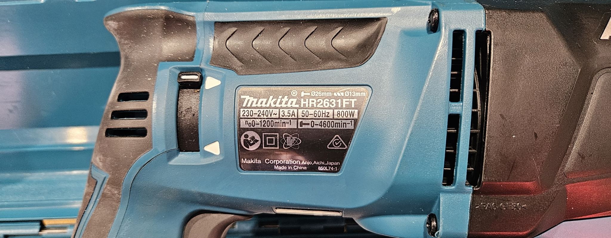 Makita ROTARY HAMMER 26MM 3 MODE AVT Ex Demo