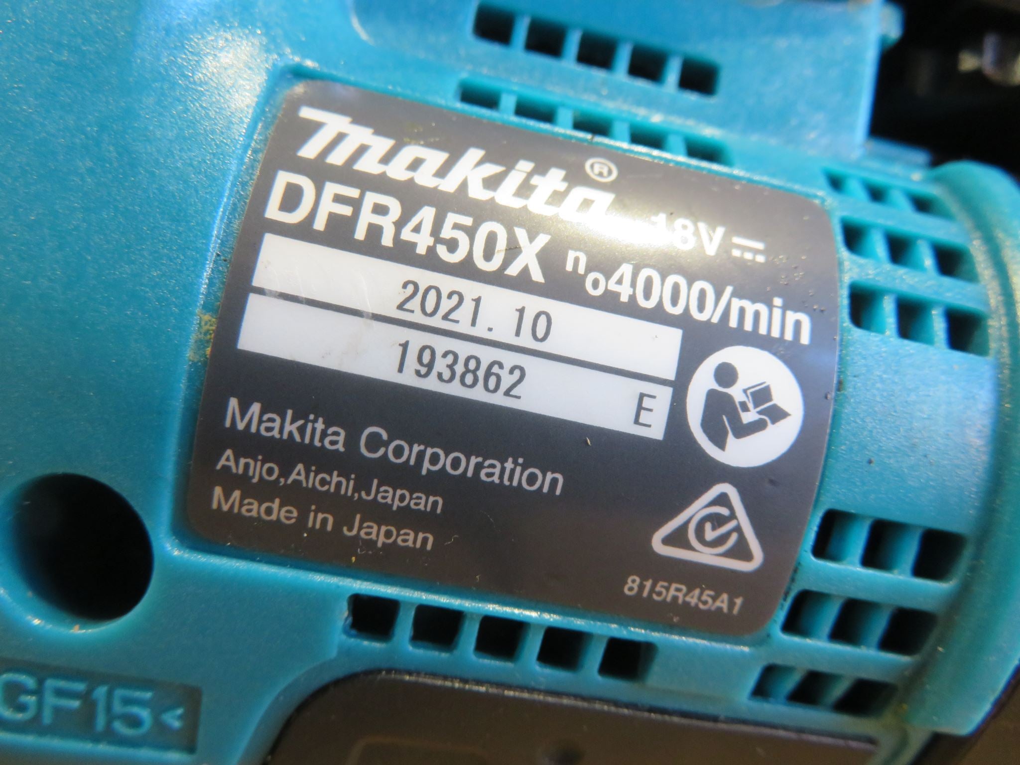 MAKITA EX DEMO 18V LXT AUTO FEED SCREWDRIVER