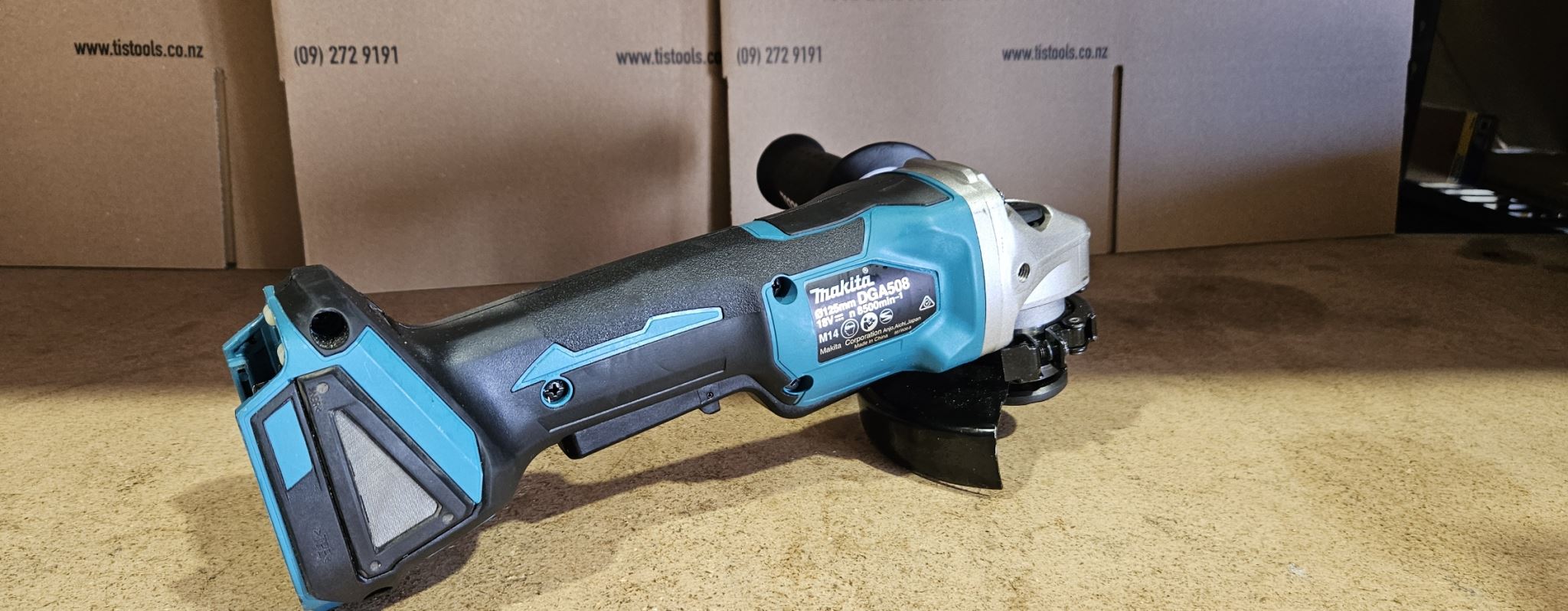 MAKITA EX DEMO 18V BL GRINDER 125mm Paddle