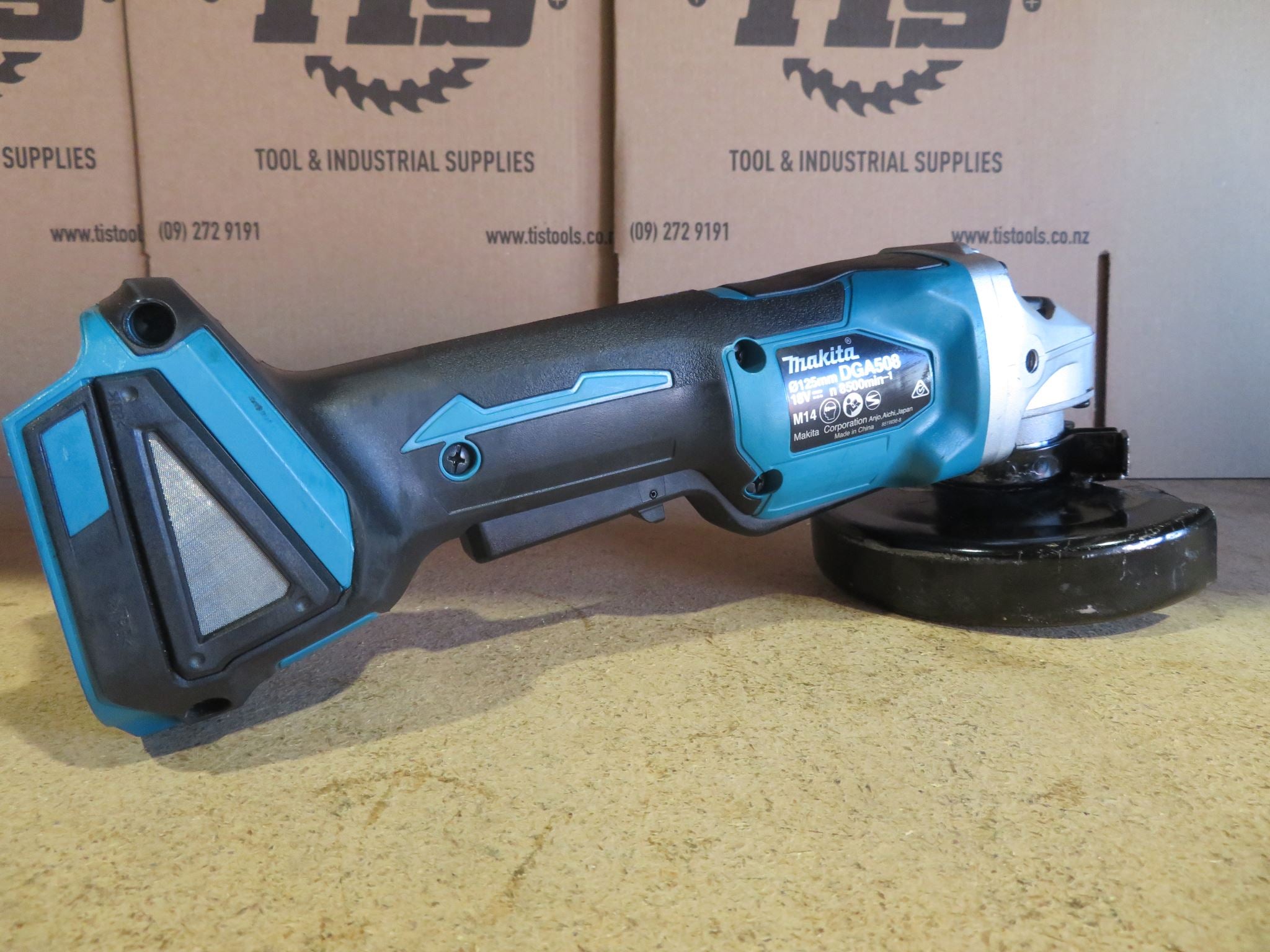 MAKITA EX DEMO 18V BL GRINDER 125mm Paddle
