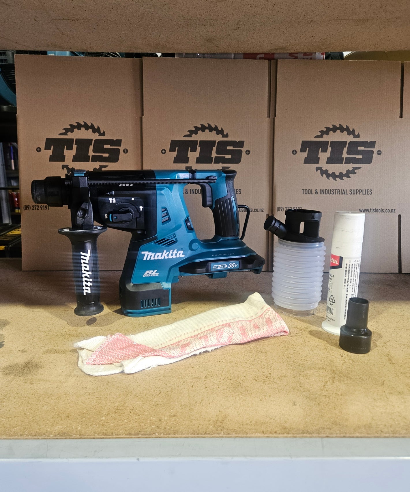 MAKITA 18Vx2 LXT BL ROTARY HAMMER Ex Demo