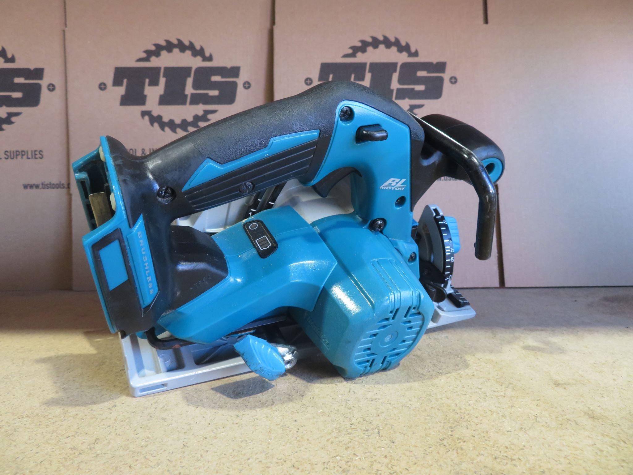 Makita EX DEMO 18V LXT Brushless 165mm Circular Saw