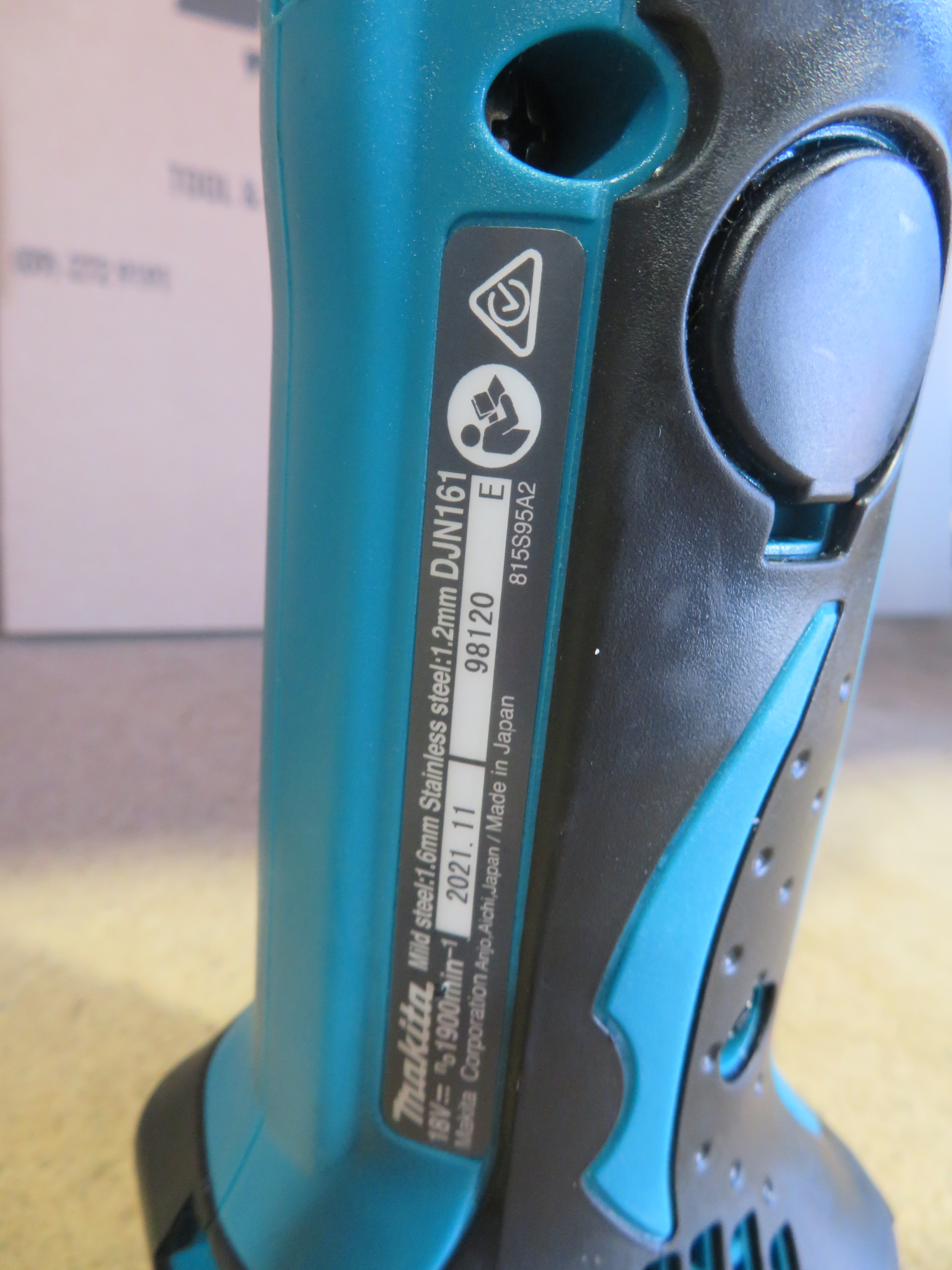 MAKITA 18V LXT NIBBLER Ex Demo
