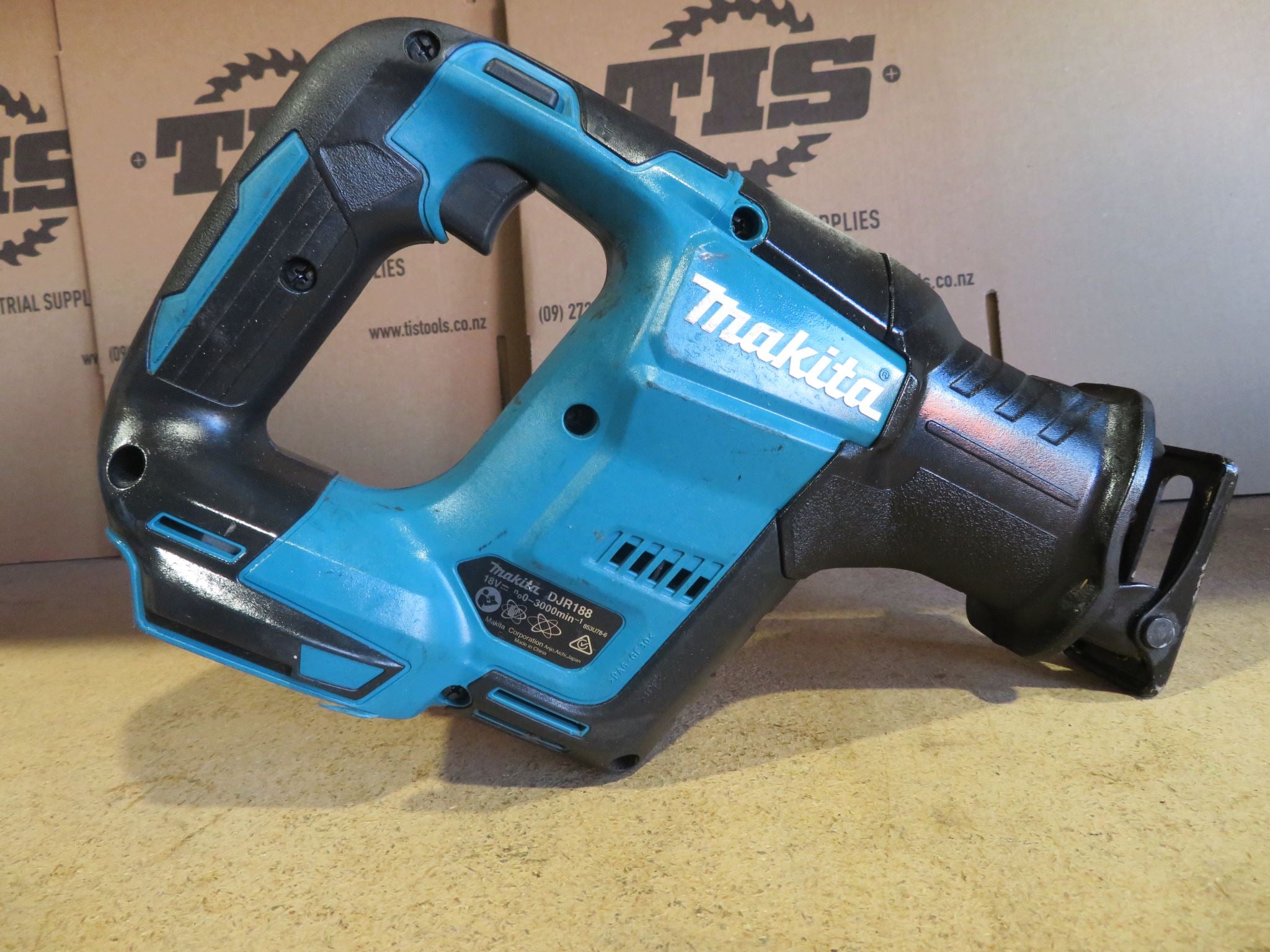 MAKITA 18V LXT BL38 RECIPRO SAW TOOL ONLY EX DEMO