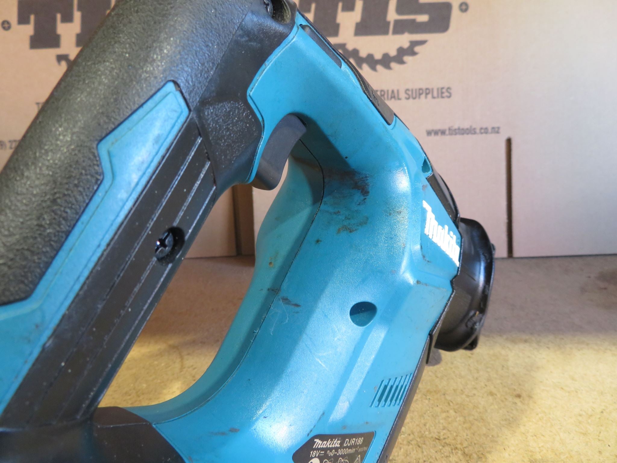 MAKITA 18V LXT BL38 RECIPRO SAW TOOL ONLY EX DEMO