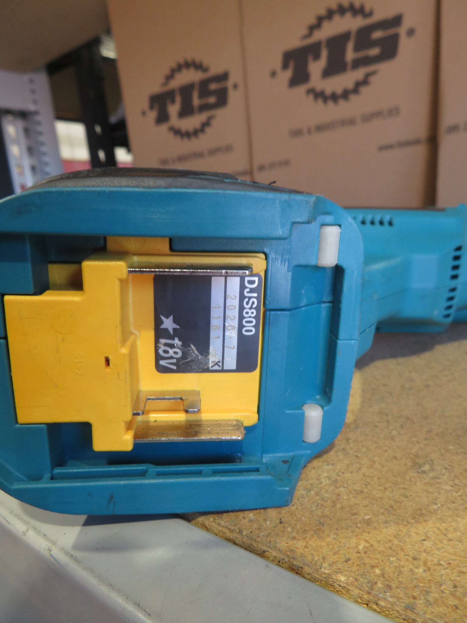 Makita Ex Demo 18V LXT Brushless 13mm Fibre Cement Shears