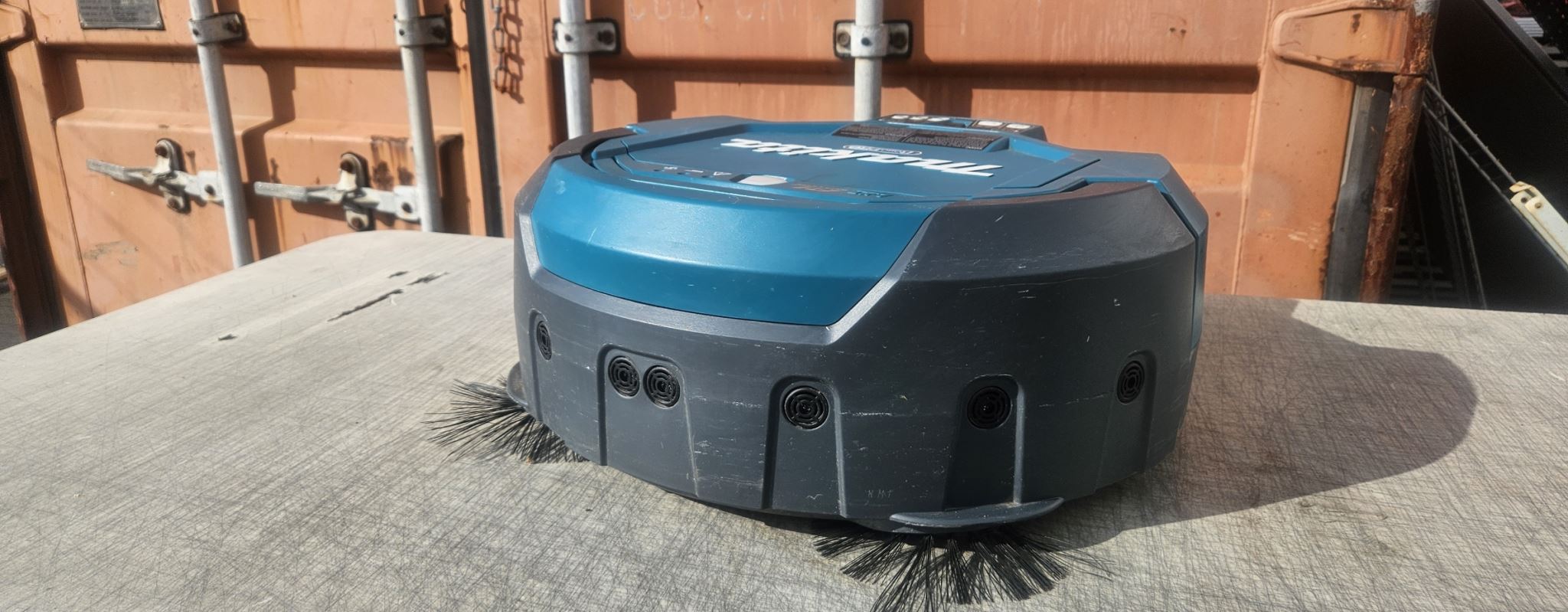 Makita EX DEMO 18V LXT BL ROBO PRO CLEANER