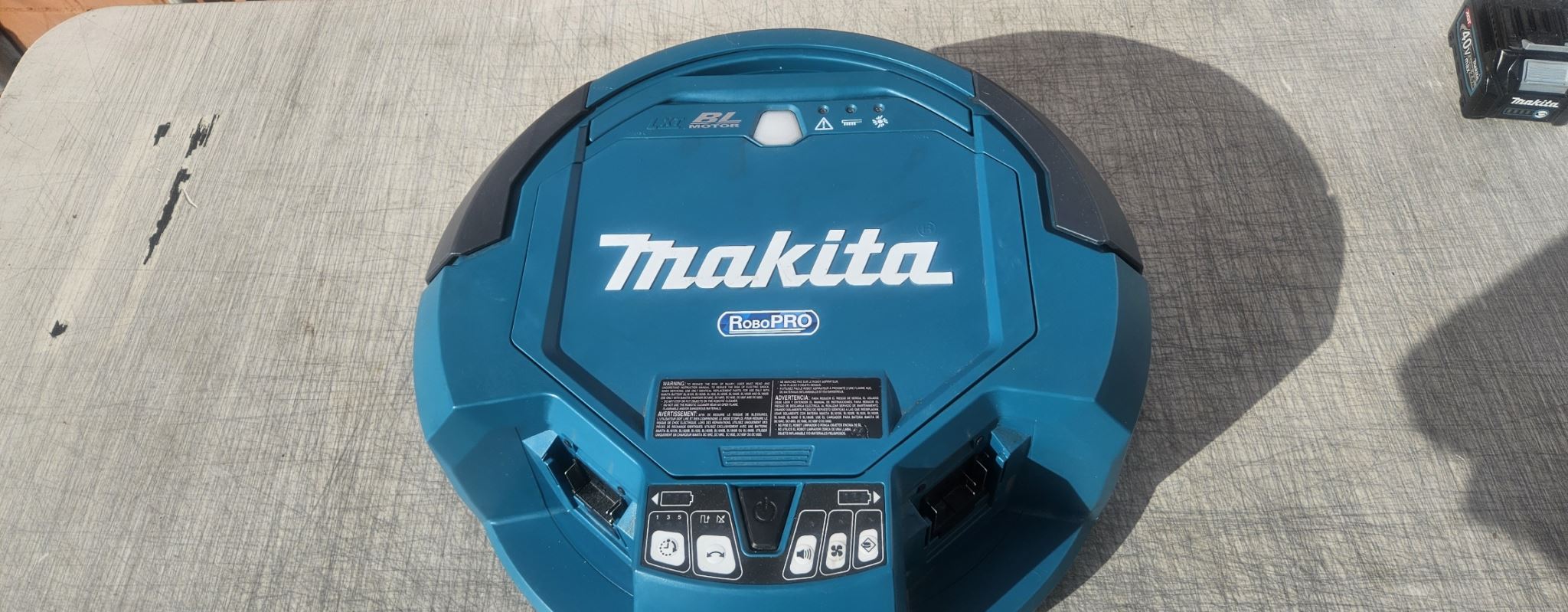 Makita EX DEMO 18V LXT BL ROBO PRO CLEANER