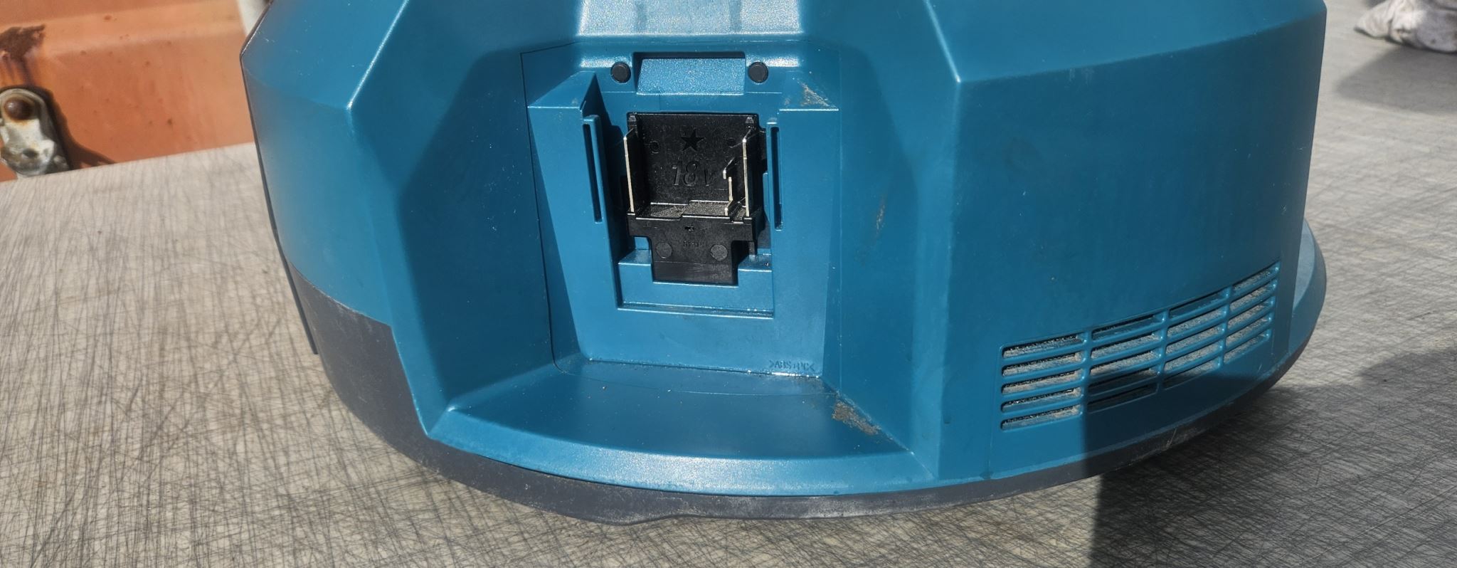 Makita EX DEMO 18V LXT BL ROBO PRO CLEANER