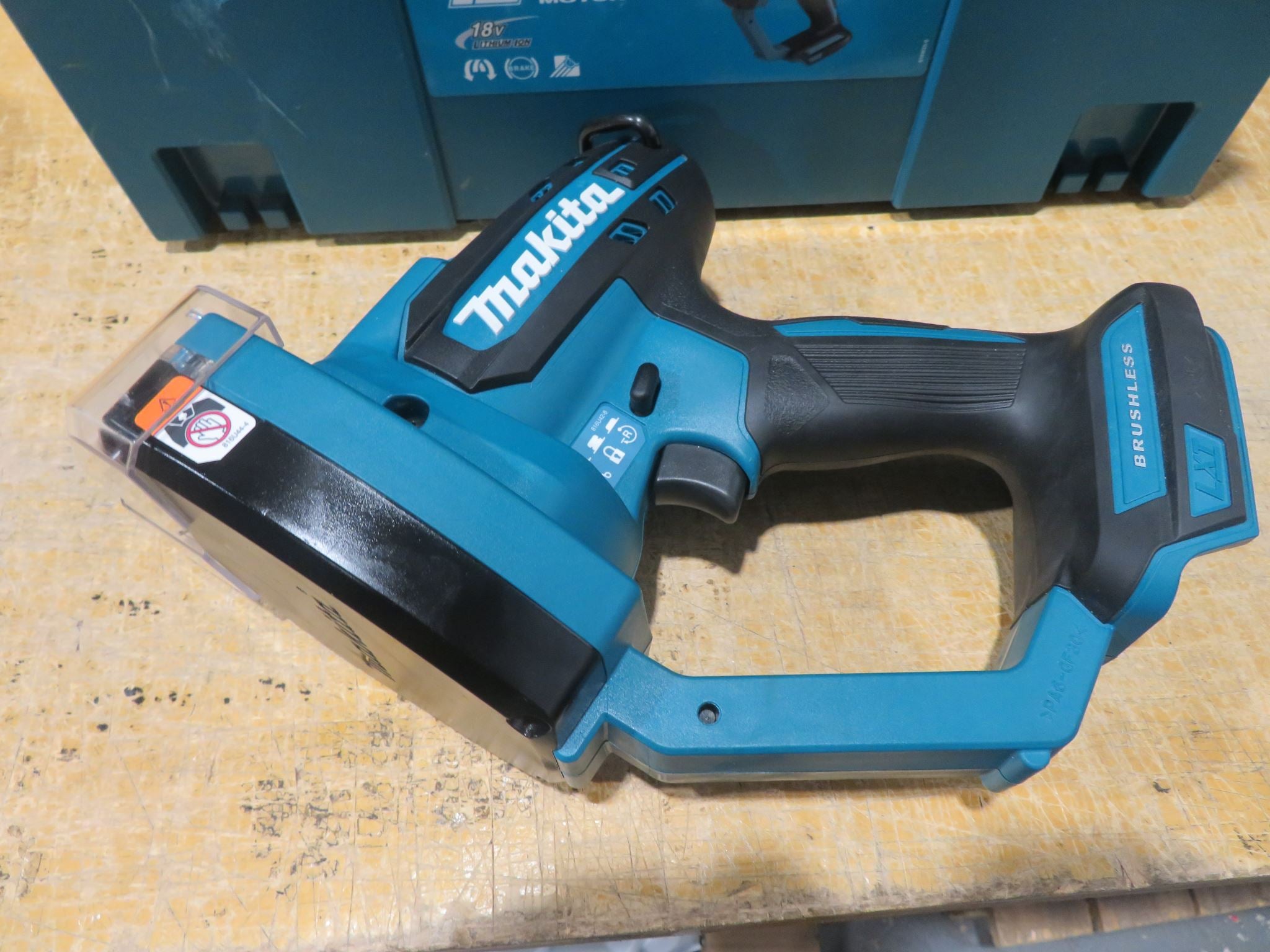 Makita 18V Lxt Bl Threaded Rod Cutter Ex Demo