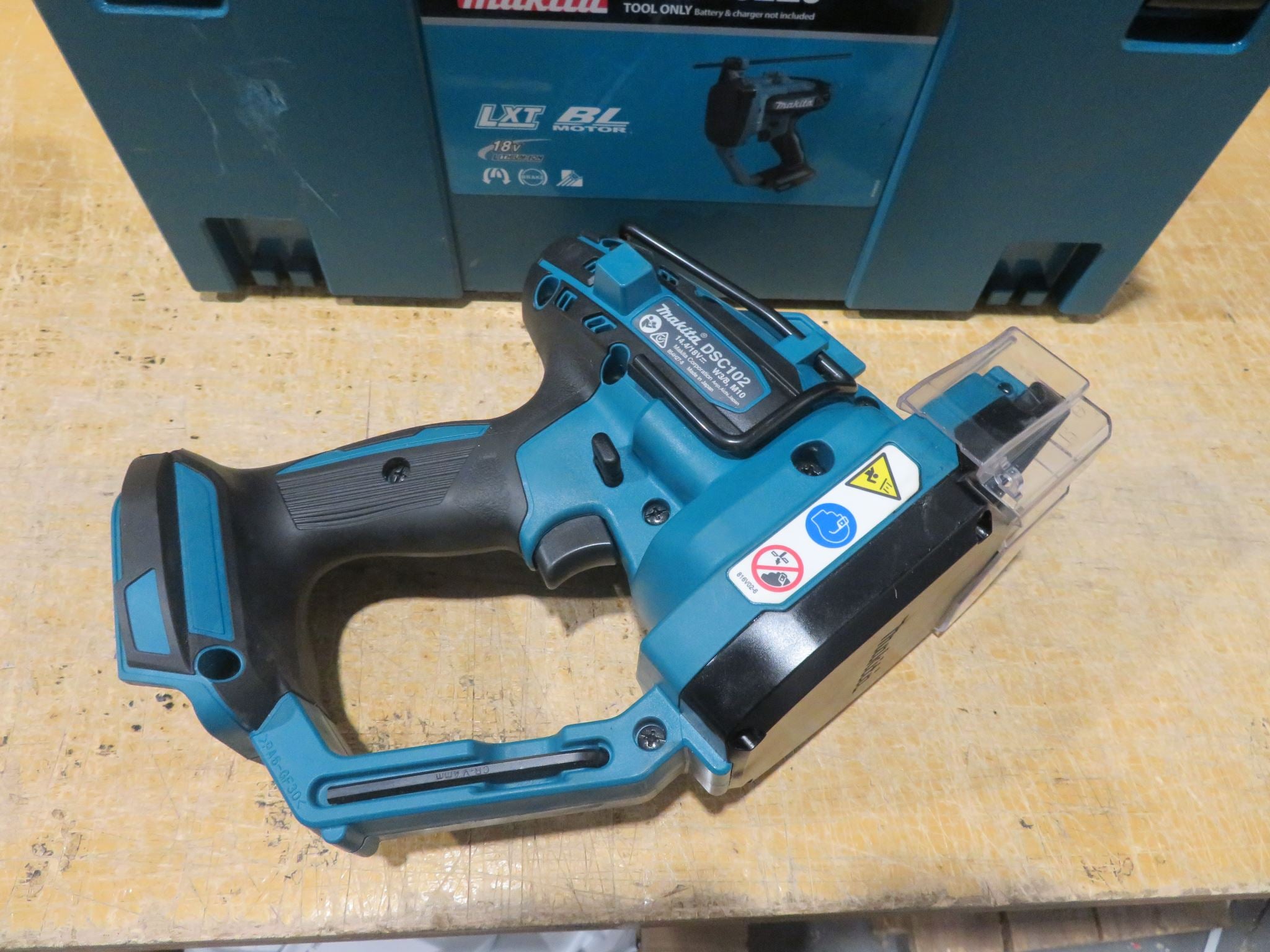 Makita 18V Lxt Bl Threaded Rod Cutter Ex Demo