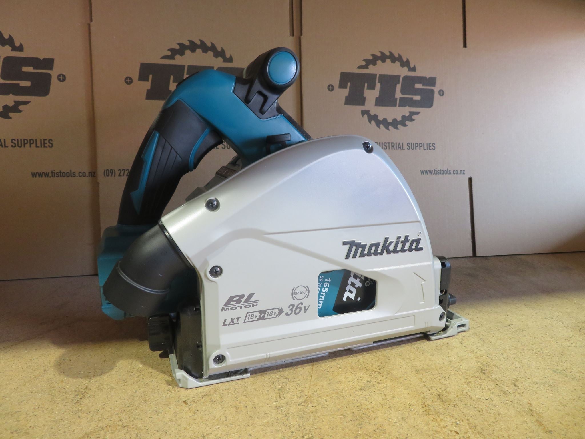 Makita 18Vx2 LXT BL PLUNGE SAW 165 BT Ex Demo