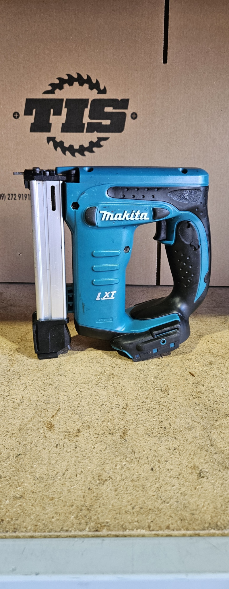 MAKITA 18V LXT STAPLER 10mm3/8in 22mm Ex Demo