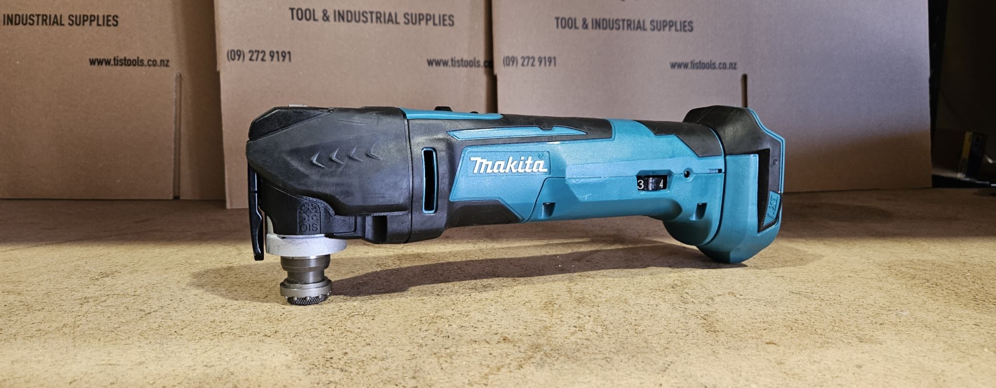 MAKITA EX DEMO 18V LXT MULTITOOL T/LESS