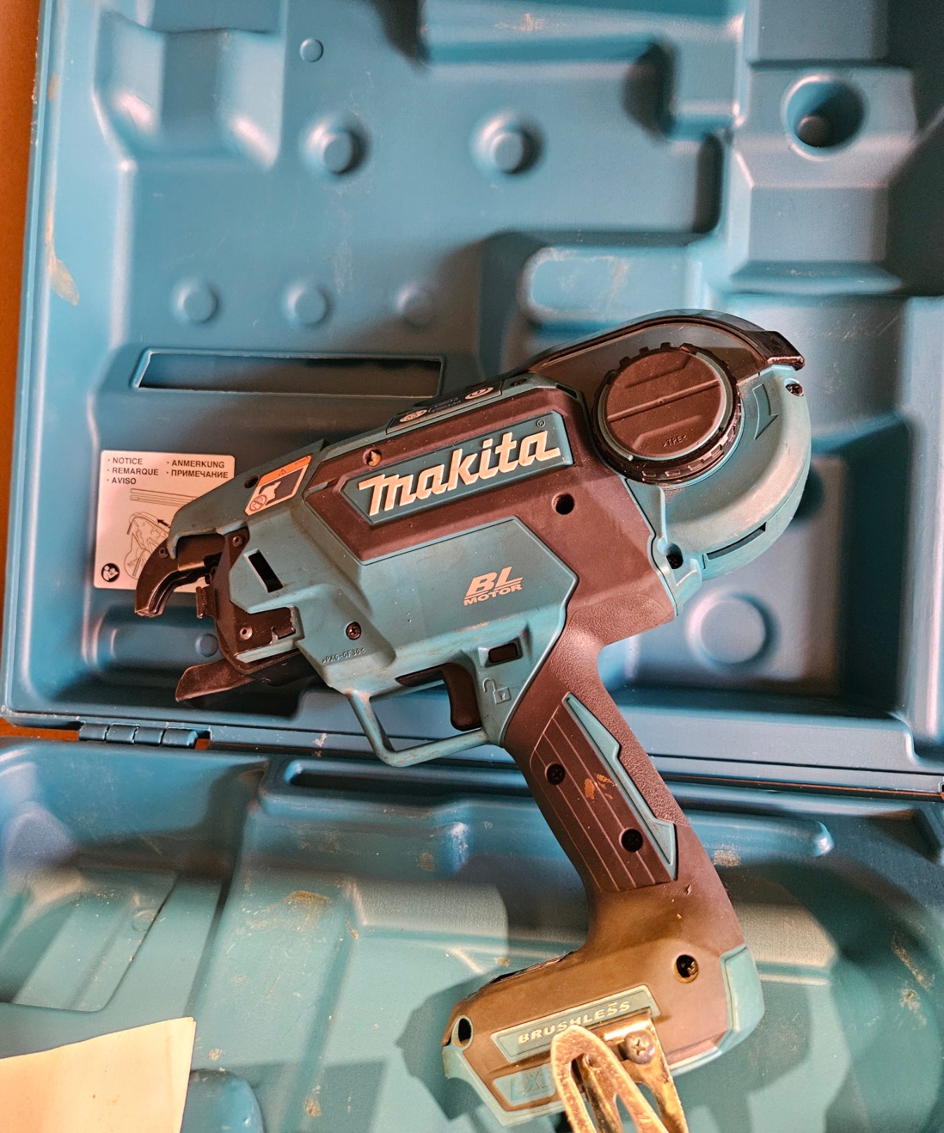 Makita 18V Lxt Brushless Rebar Tying Tool With 5Pc Coil Ex Demo