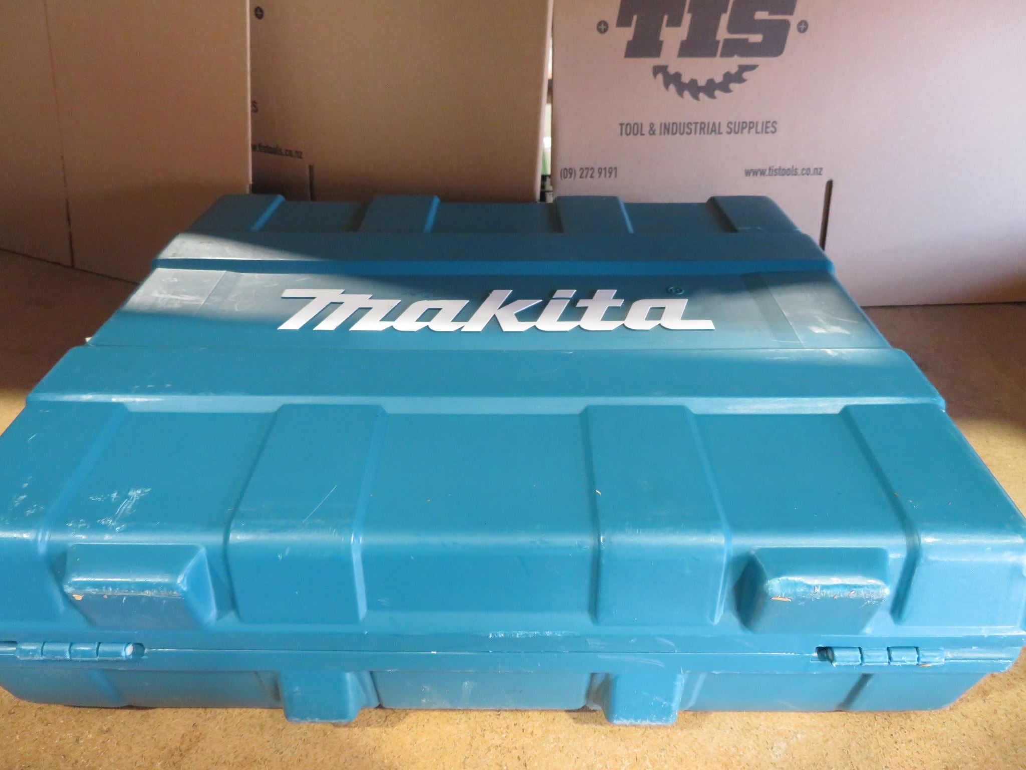 Makita 18V Lxt Brushless Rebar Tying Tool With 5Pc Coil Ex Demo