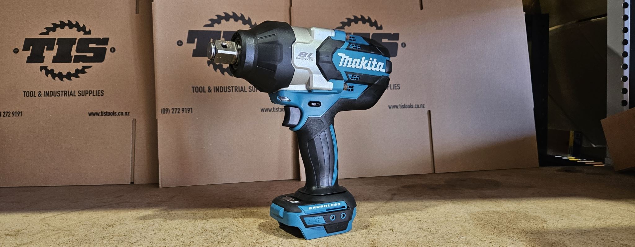 MAKITA EX DEMO 18V LXT BL IMPACT WRENCH 3/4in