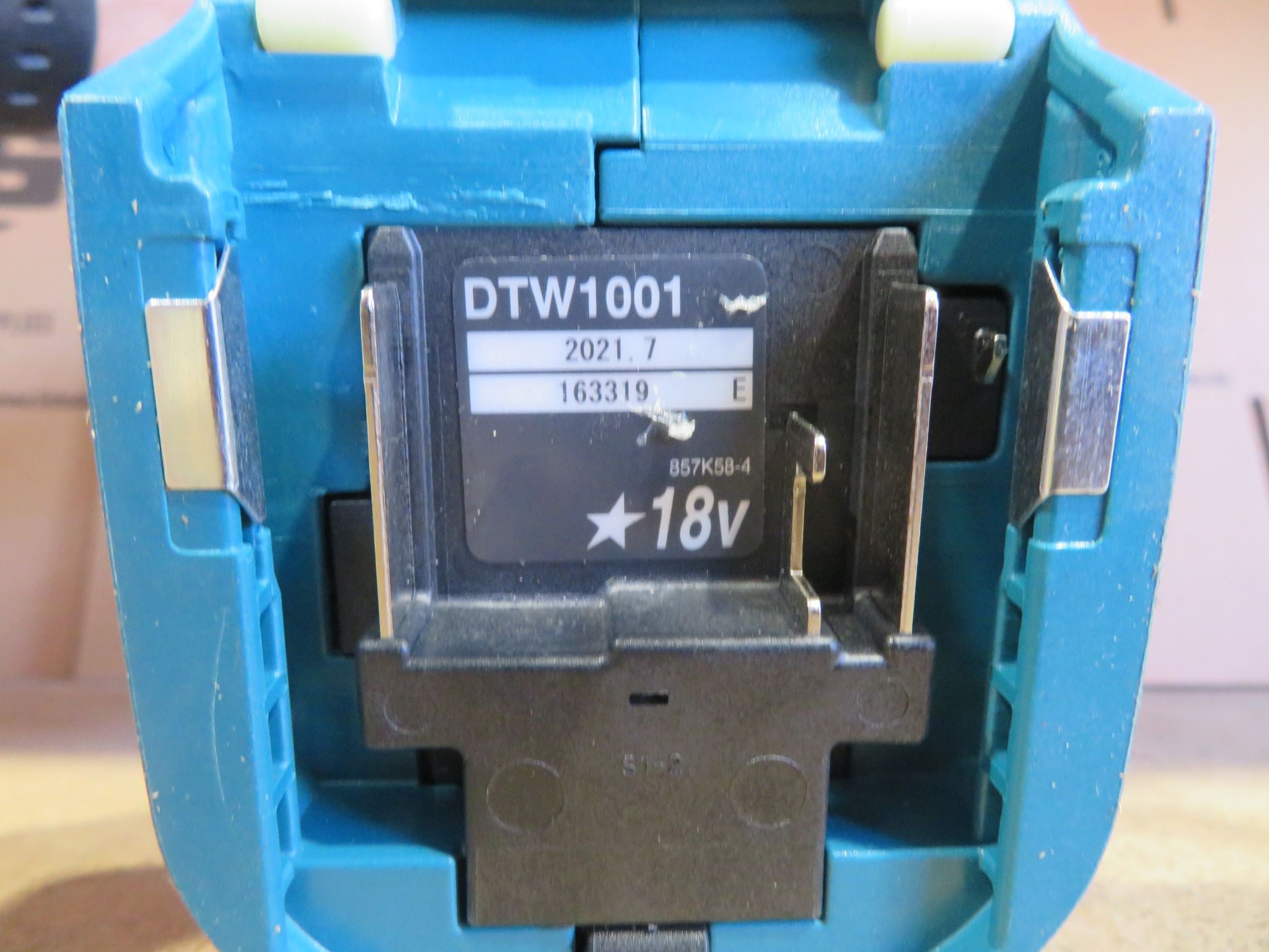 MAKITA EX DEMO 18V LXT BL IMPACT WRENCH 3/4in