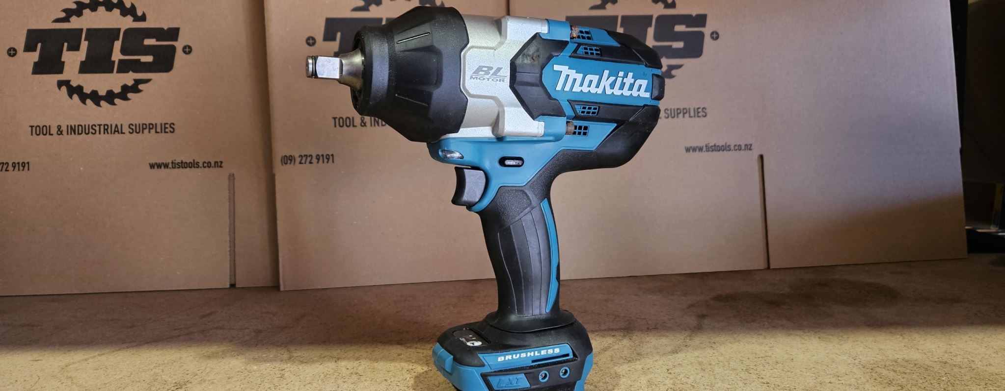 MAKITA 18V LXT BL IMPACT WRENCH 1/2in Ex Demo