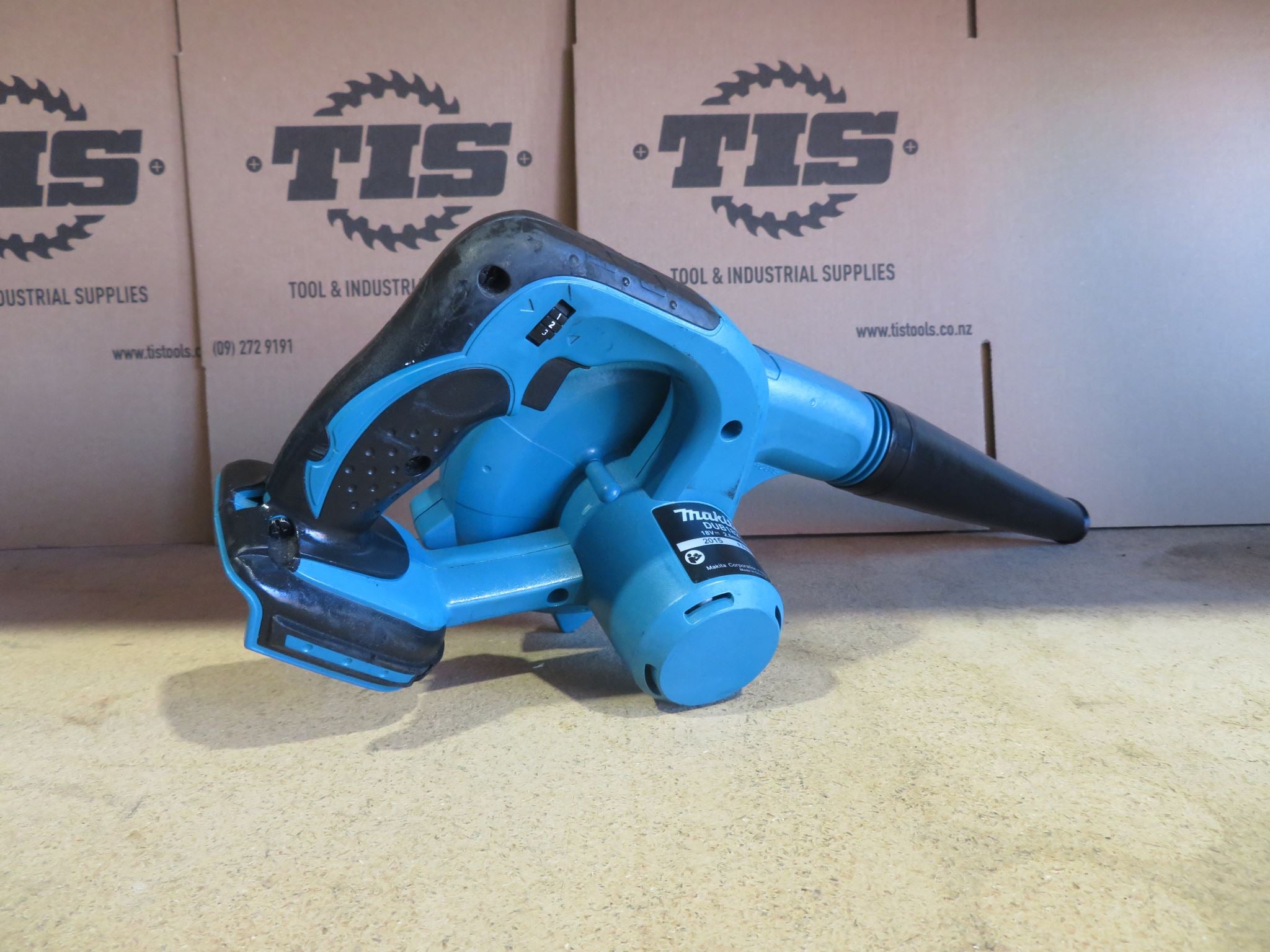 MAKITA Ex Demo 18V LXT Lithium-Ion Cordless Blower Tool Only