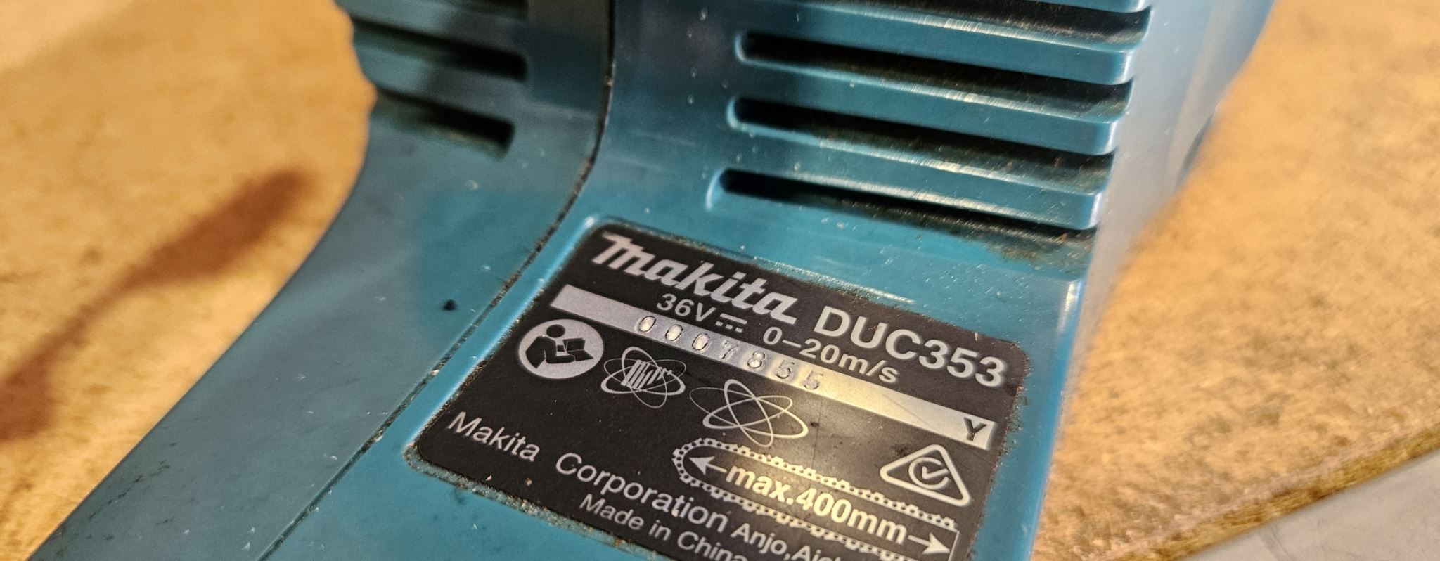 Makita 18Vx2 LXT BL CHAINSAW 350mm Ex Demo