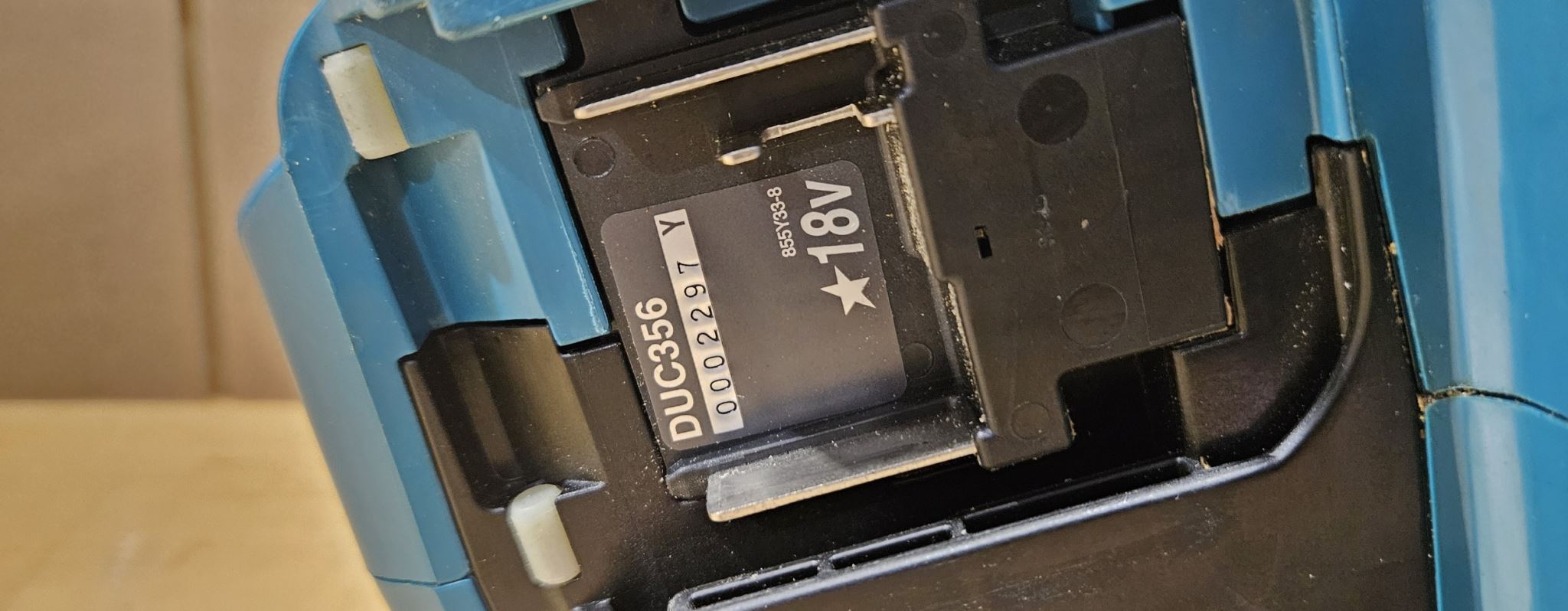 Makita 18Vx2 BL CHAINSAW Top 14 inch Ex Demo