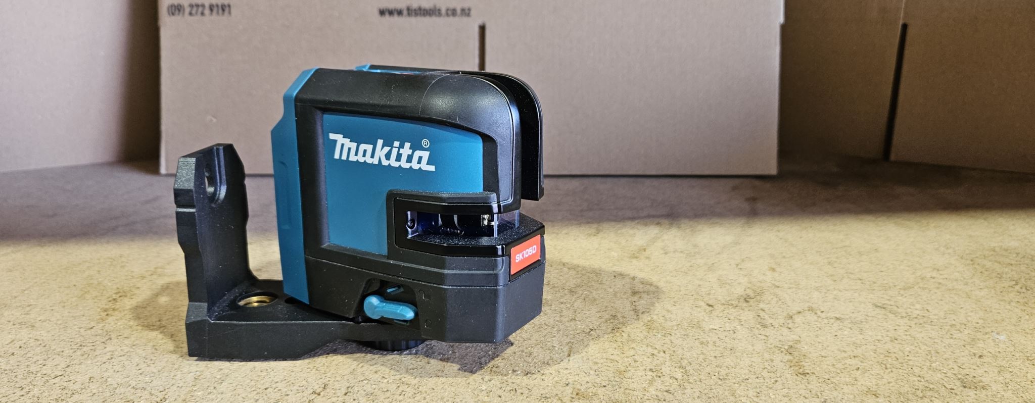 Makita 12V Cxt Red Laser-Line Ex Demo