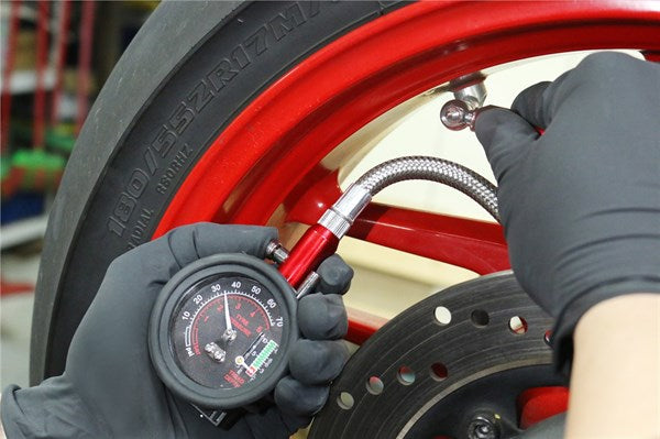 BS Tyre Pressure Dial Gauge max 5 Bar 70 PSI