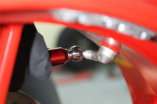 BS Tyre Pressure Dial Gauge max 5 Bar 70 PSI